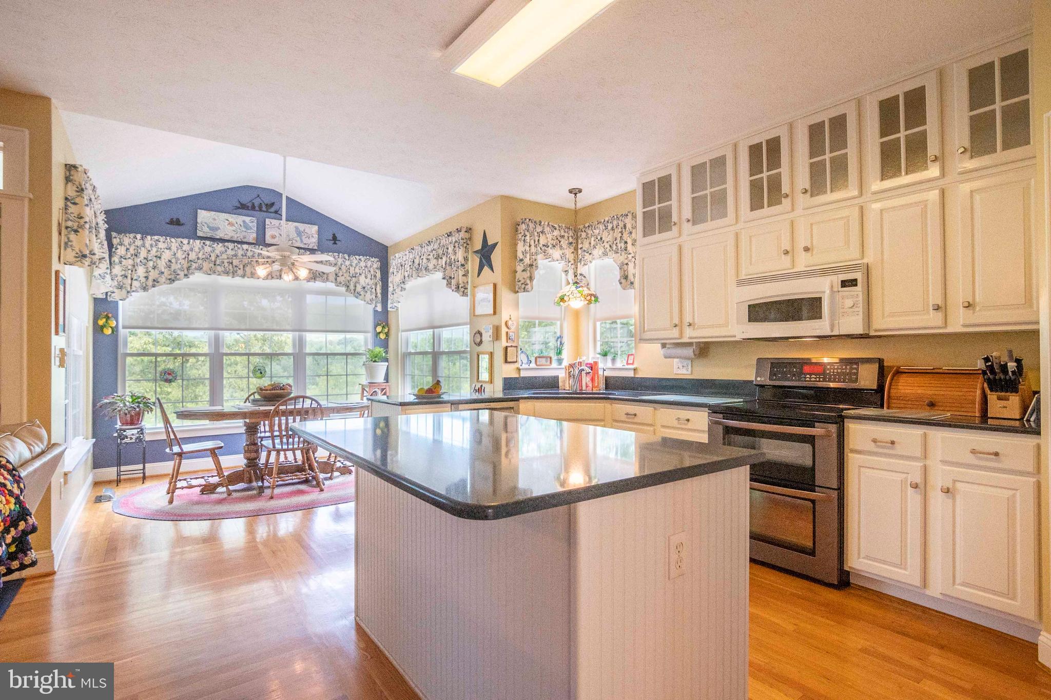 EDINBURG MANOR - Residential