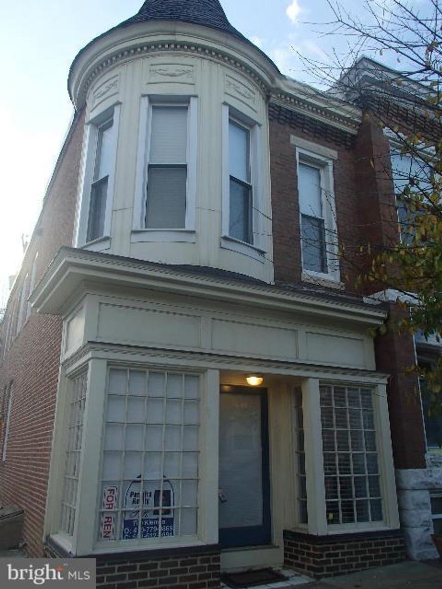 Do you need extra space for your growing home business or a satellite office in a great neighborhood? Look no further. This space offers roughly 600+- sq/ft room for 3-4 desks, a half bath, storage in the basement, and a quiet location close to Riverside park. Property is an end unit with tons of natural light! Well taken care of, this office space is your home away from home. Available September 1st.