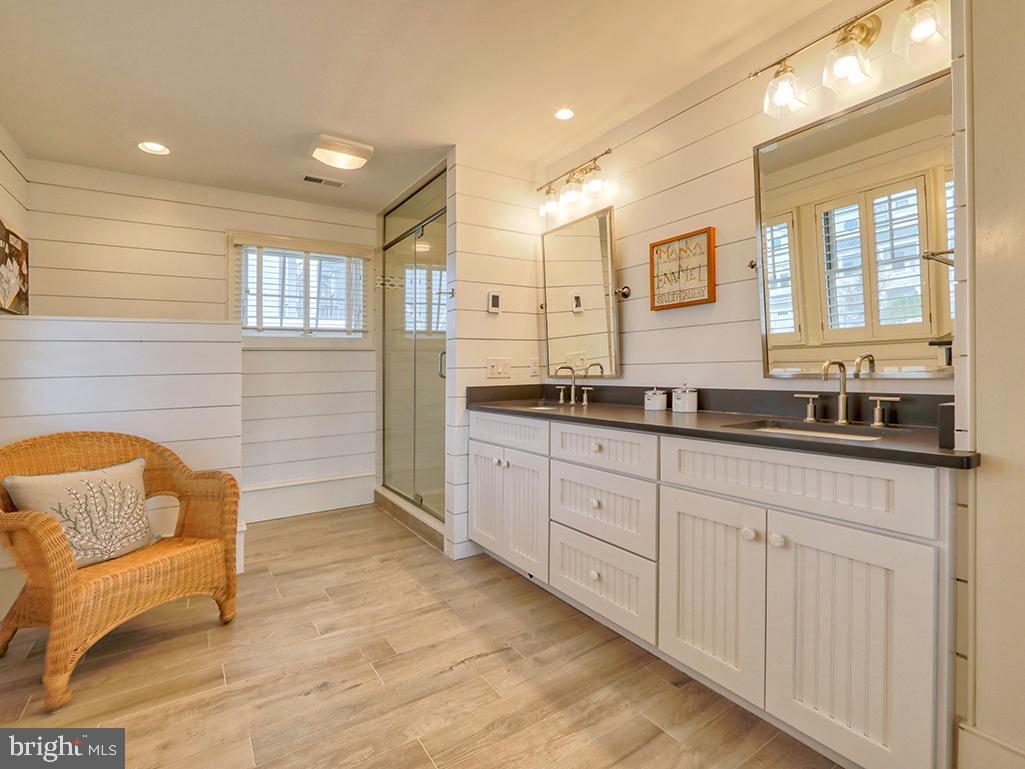 INDIAN BEACH - Residential