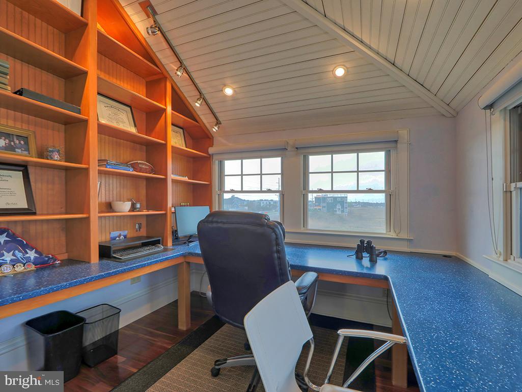 INDIAN BEACH - Residential