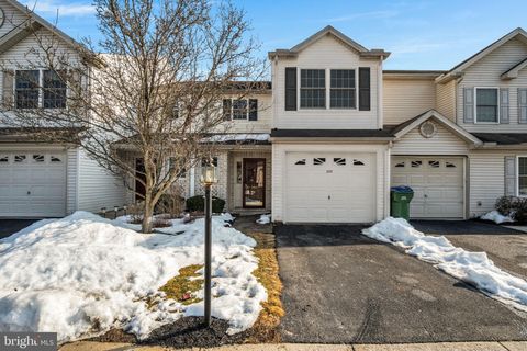 227 SILVER LEAF RIDGE HARRISBURG PA 17110