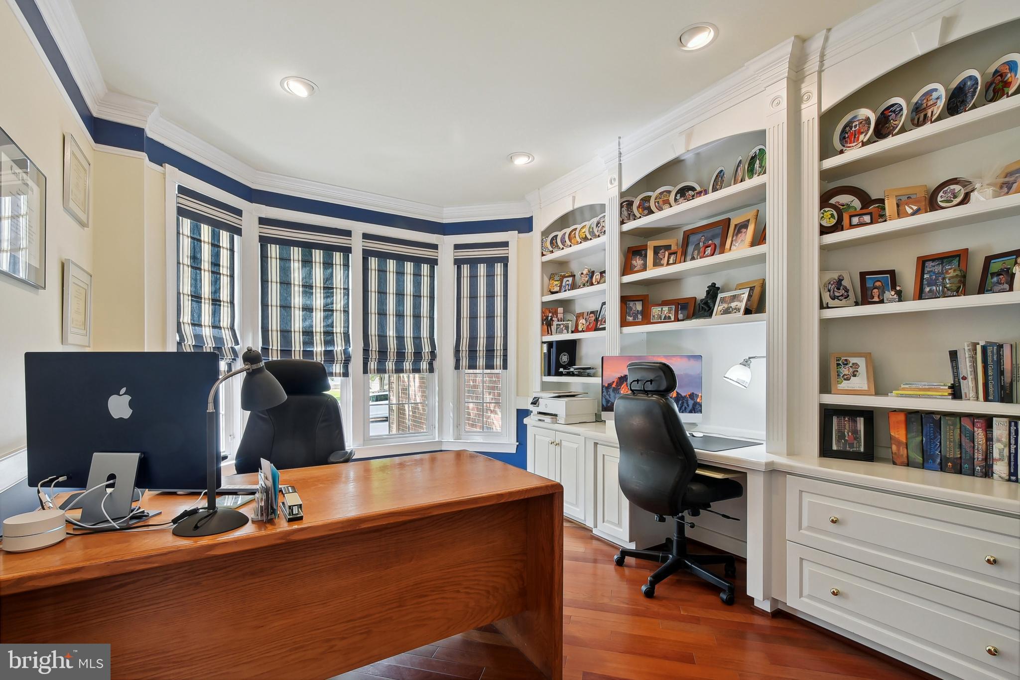 ASHBURN VILLAGE - Residential