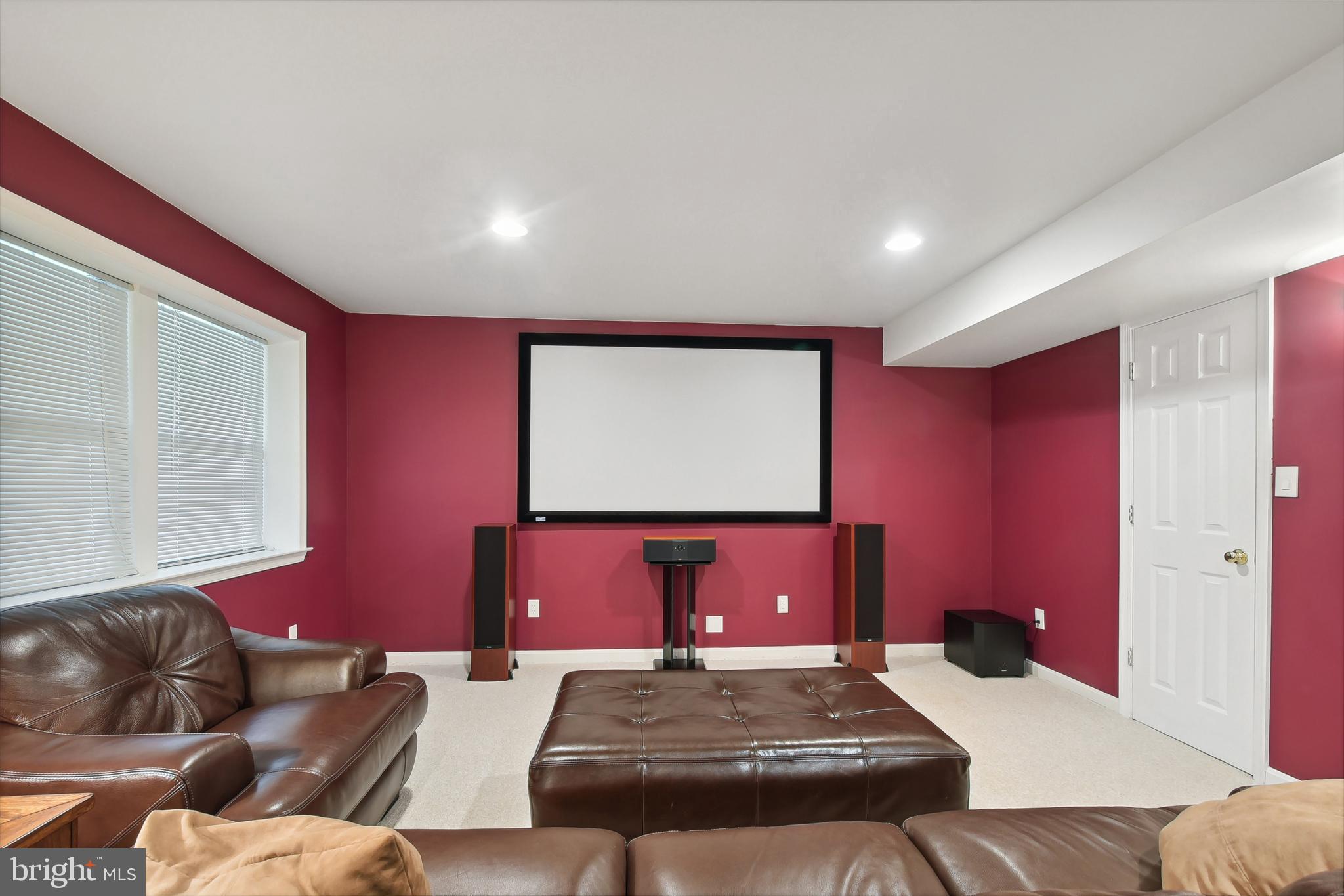 ASHBURN VILLAGE - Residential