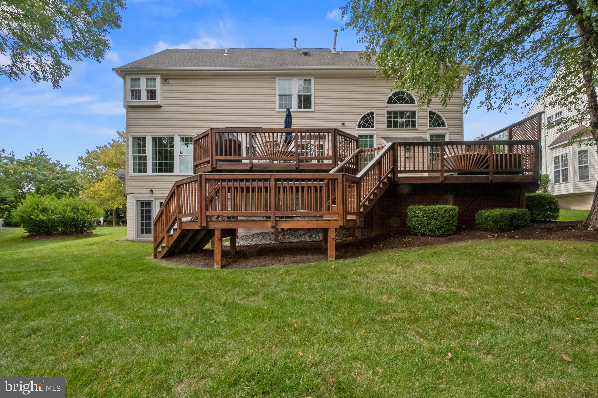 ASHBURN VILLAGE - Residential