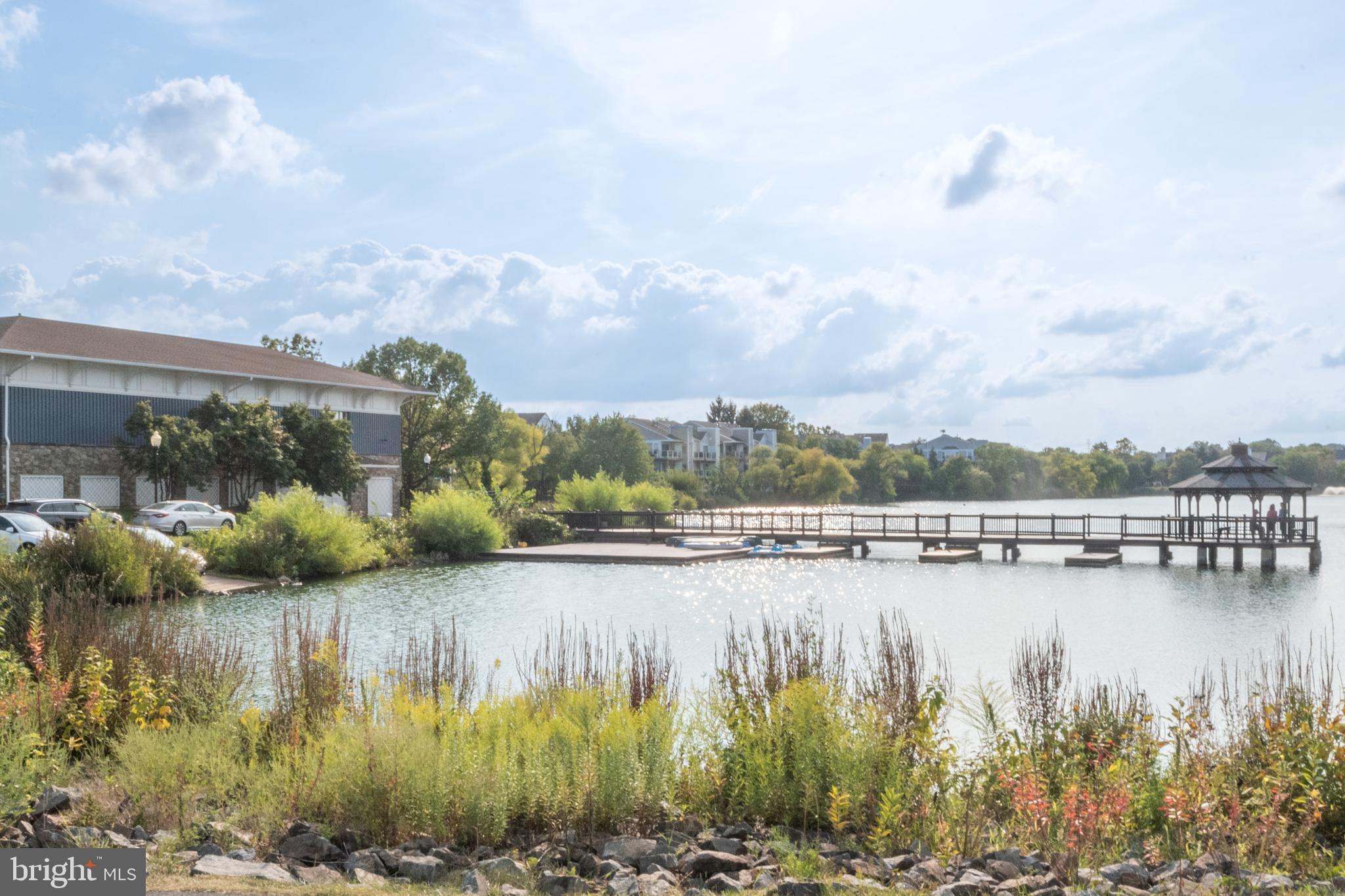 ASHBURN VILLAGE - Residential