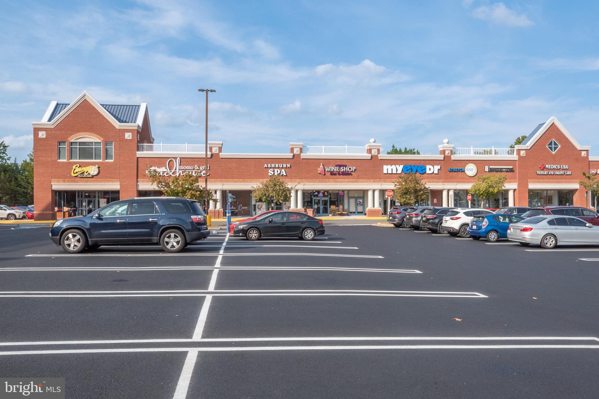 ASHBURN VILLAGE - Residential