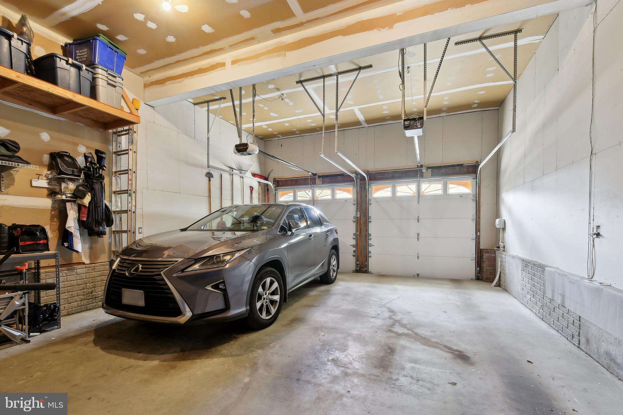 ASHBURN VILLAGE - Residential