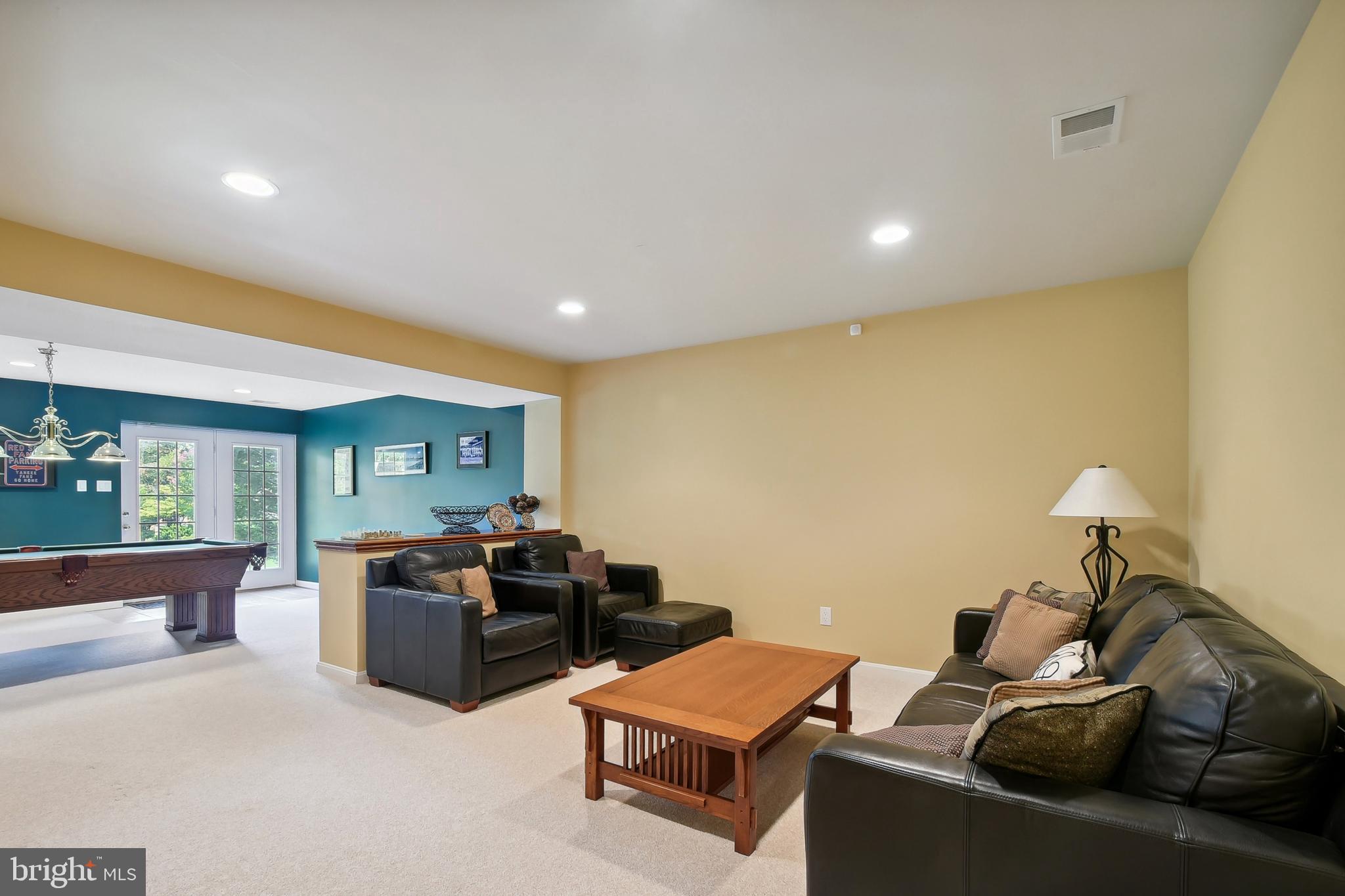 ASHBURN VILLAGE - Residential