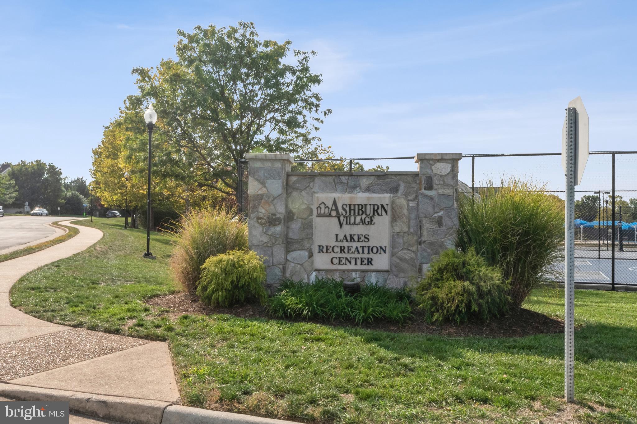 ASHBURN VILLAGE - Residential