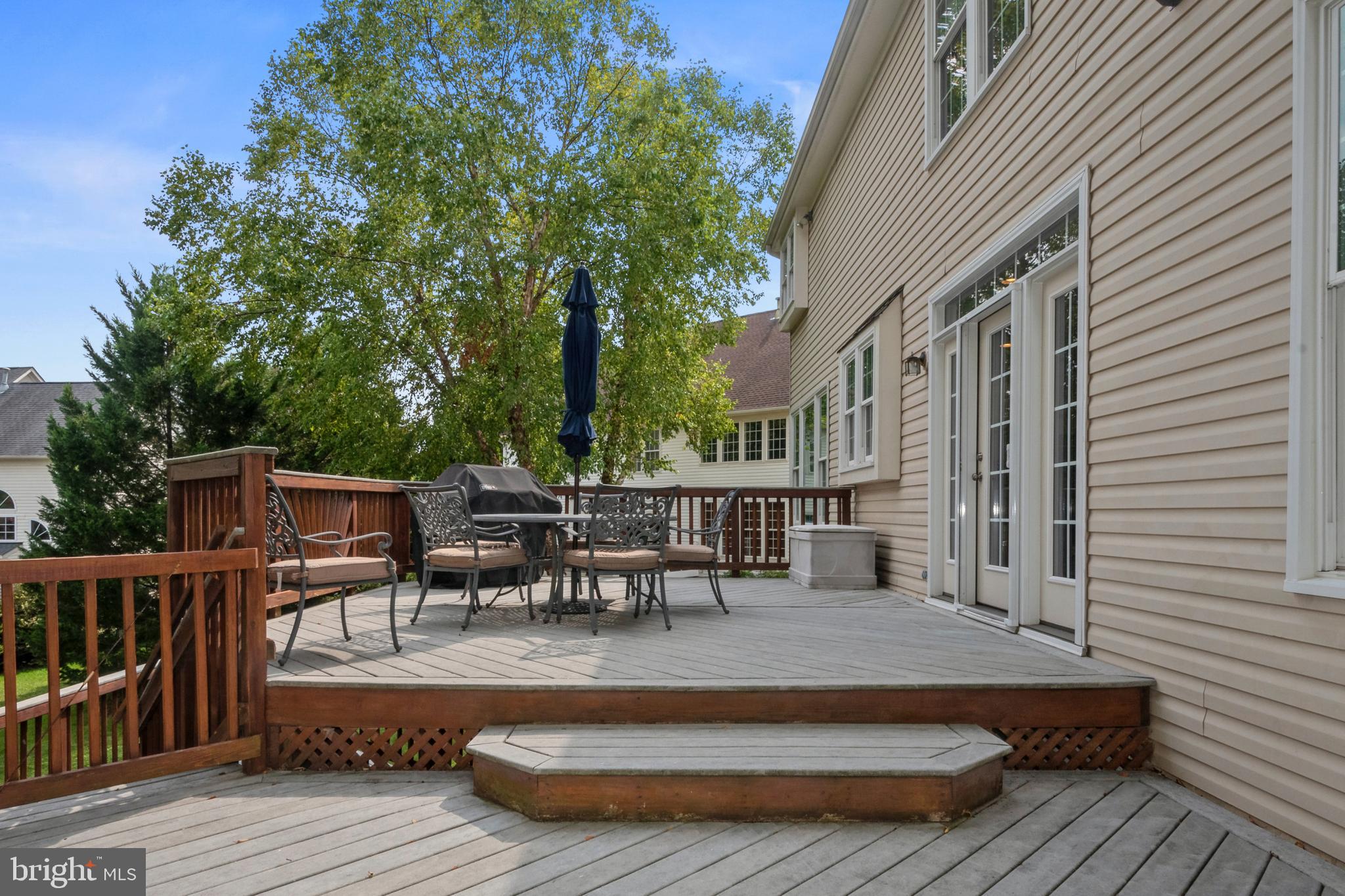 ASHBURN VILLAGE - Residential