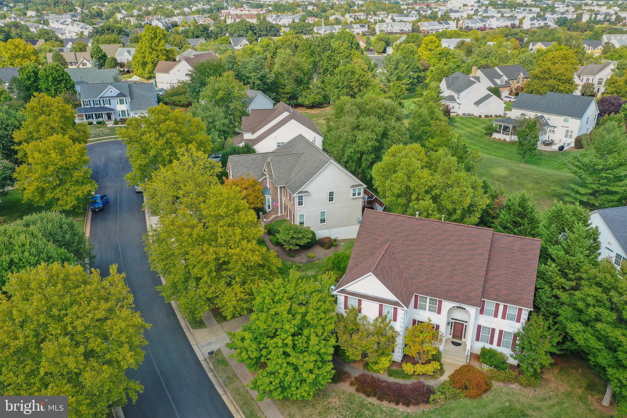 ASHBURN VILLAGE - Residential