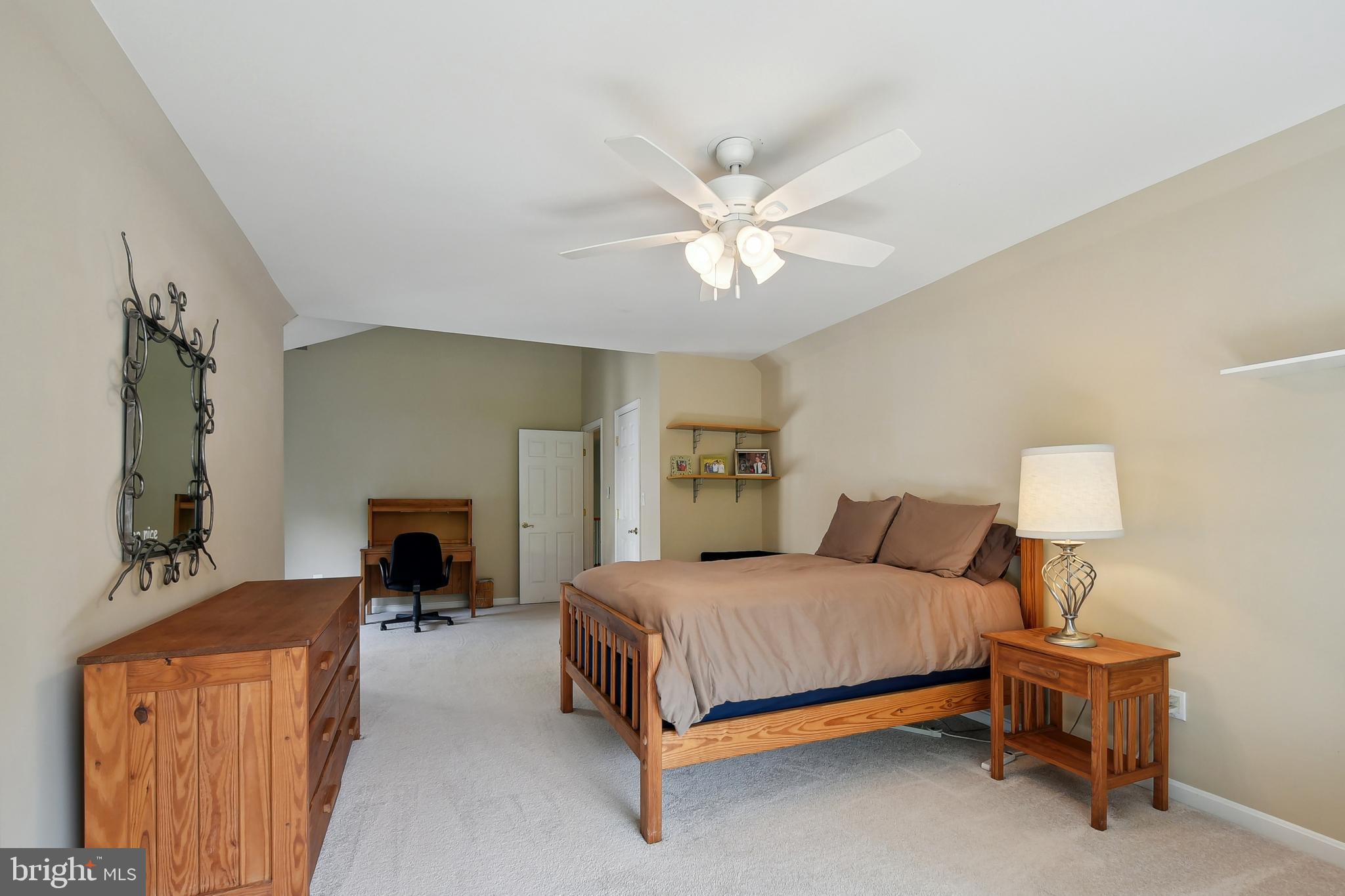 ASHBURN VILLAGE - Residential