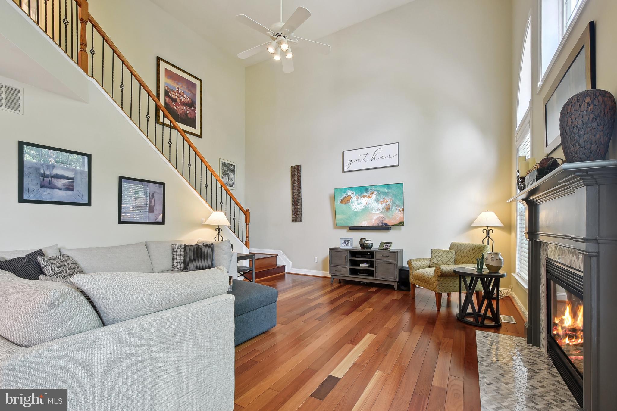 ASHBURN VILLAGE - Residential