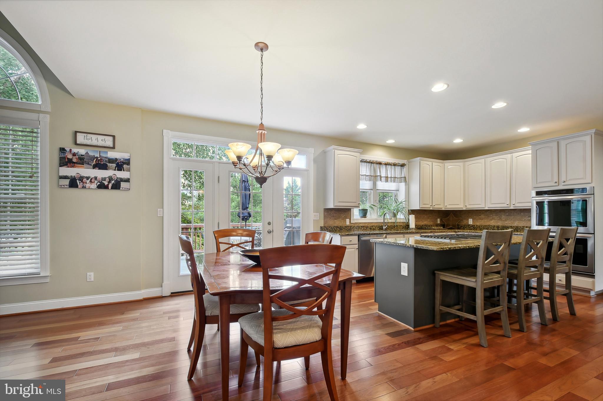 ASHBURN VILLAGE - Residential