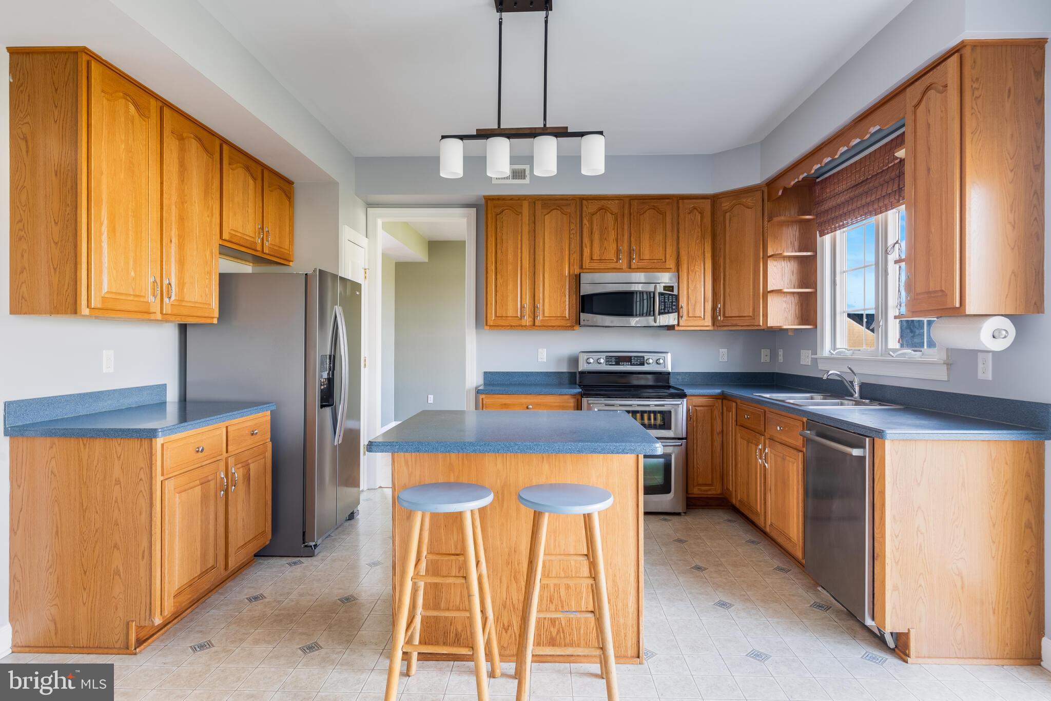 VILLAGE NORTH - Residential