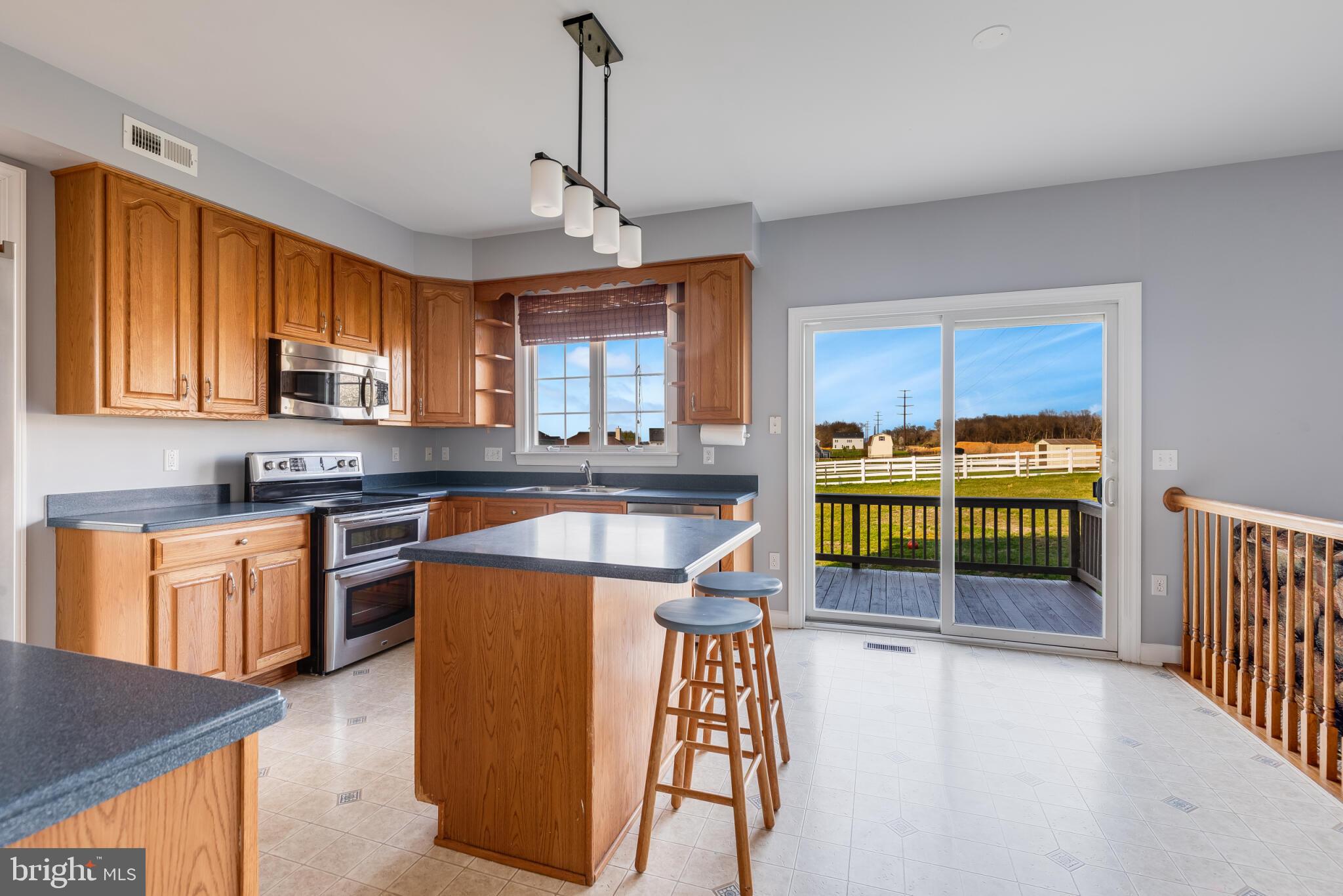 VILLAGE NORTH - Residential