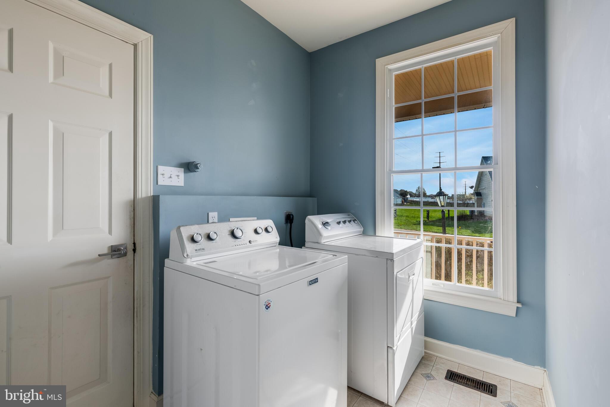 VILLAGE NORTH - Residential