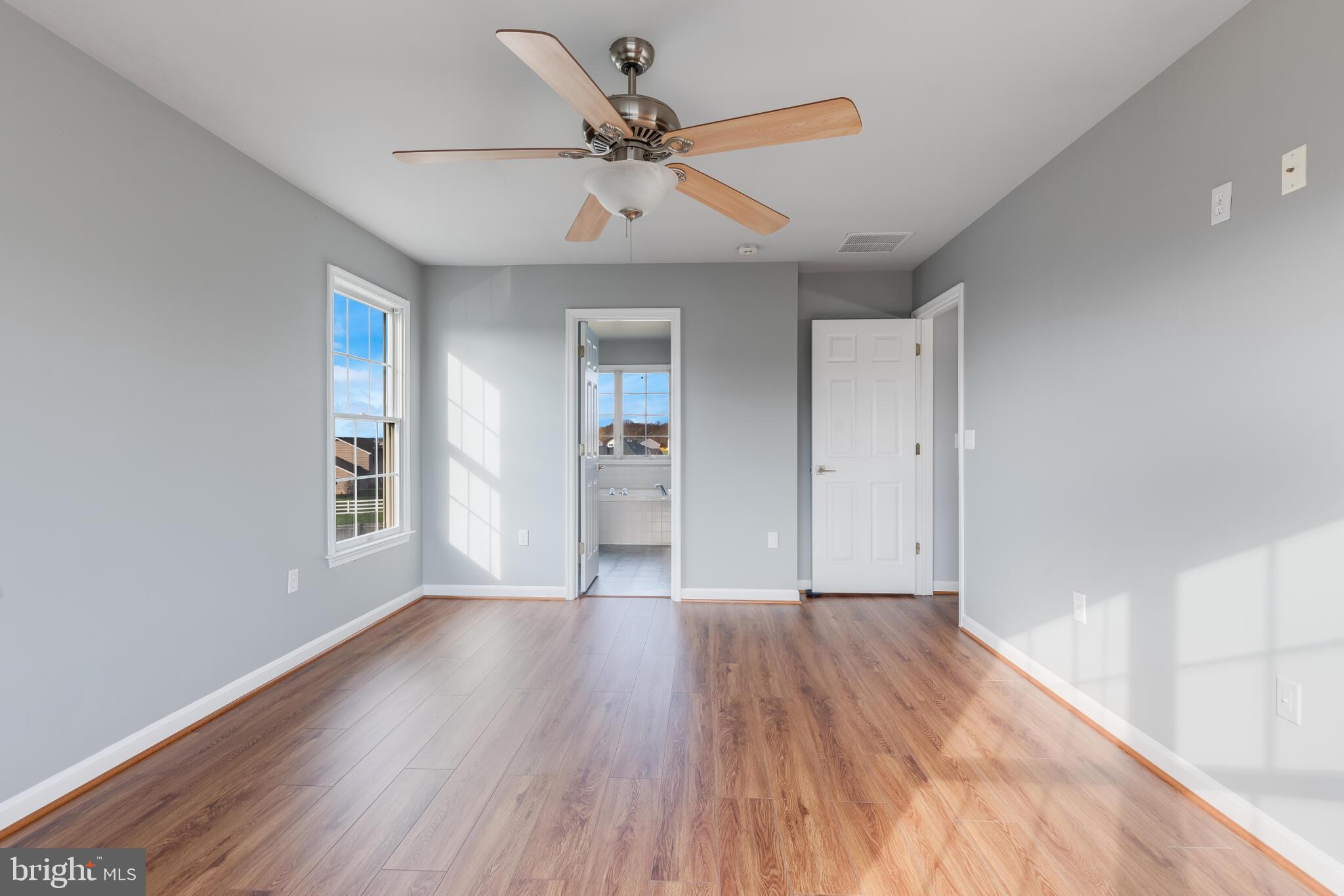 VILLAGE NORTH - Residential