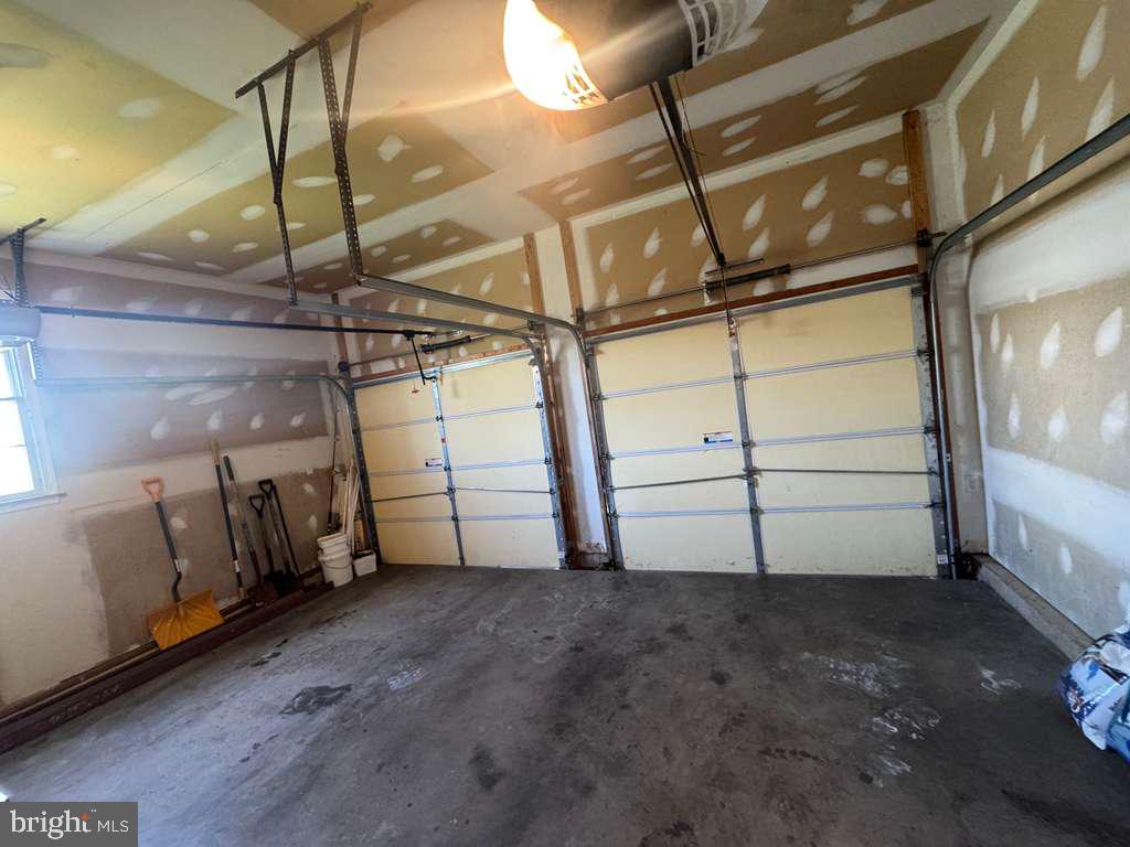 VILLAGE NORTH - Residential