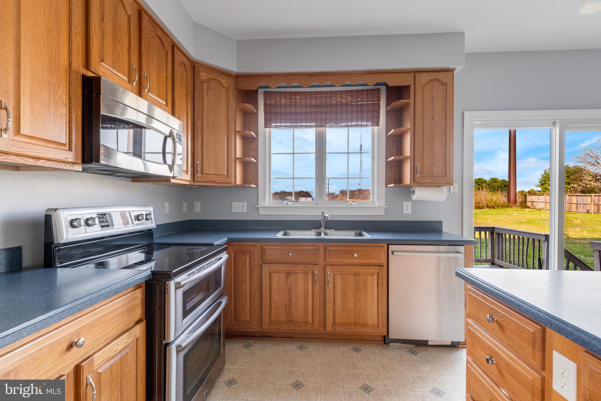 VILLAGE NORTH - Residential