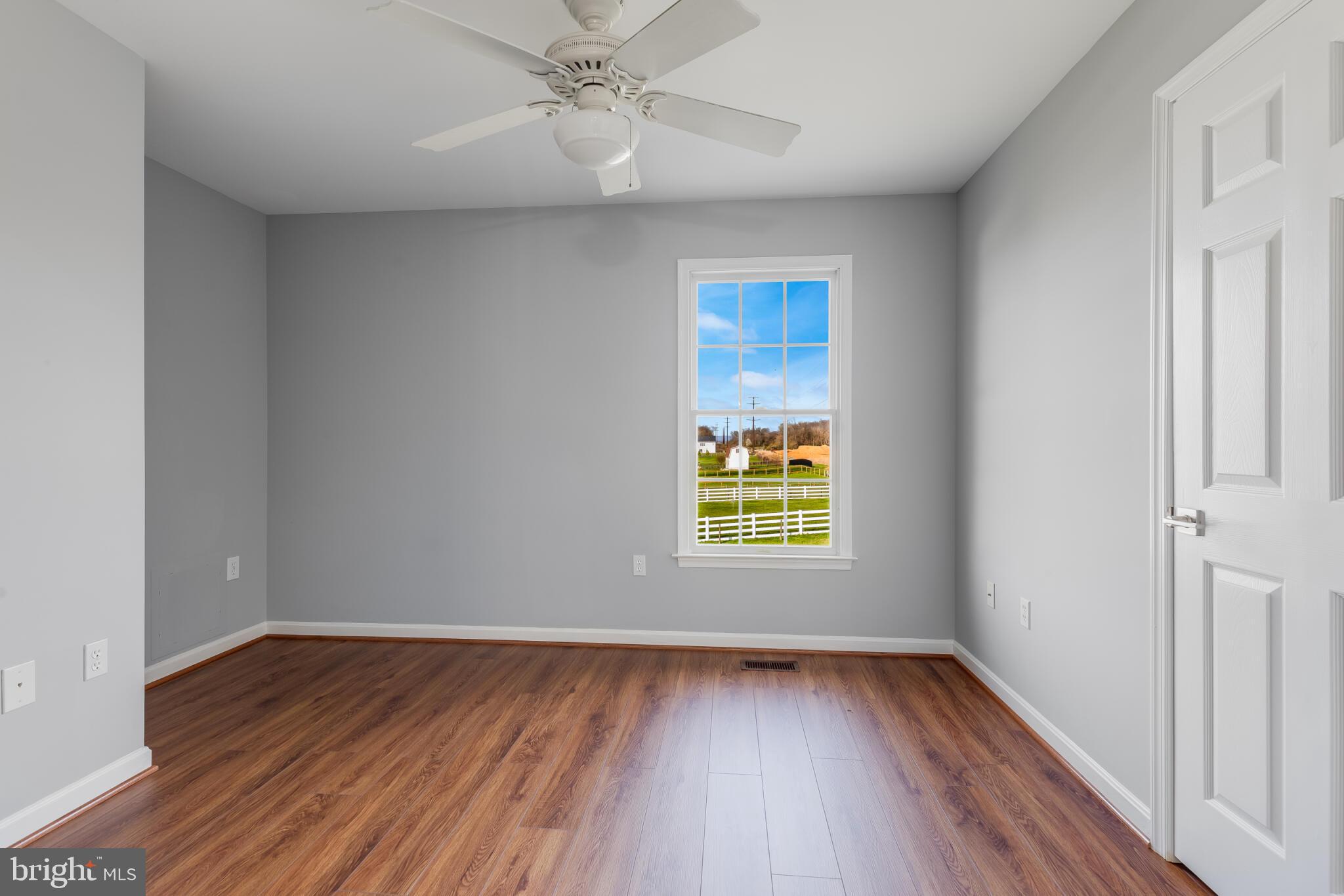 VILLAGE NORTH - Residential