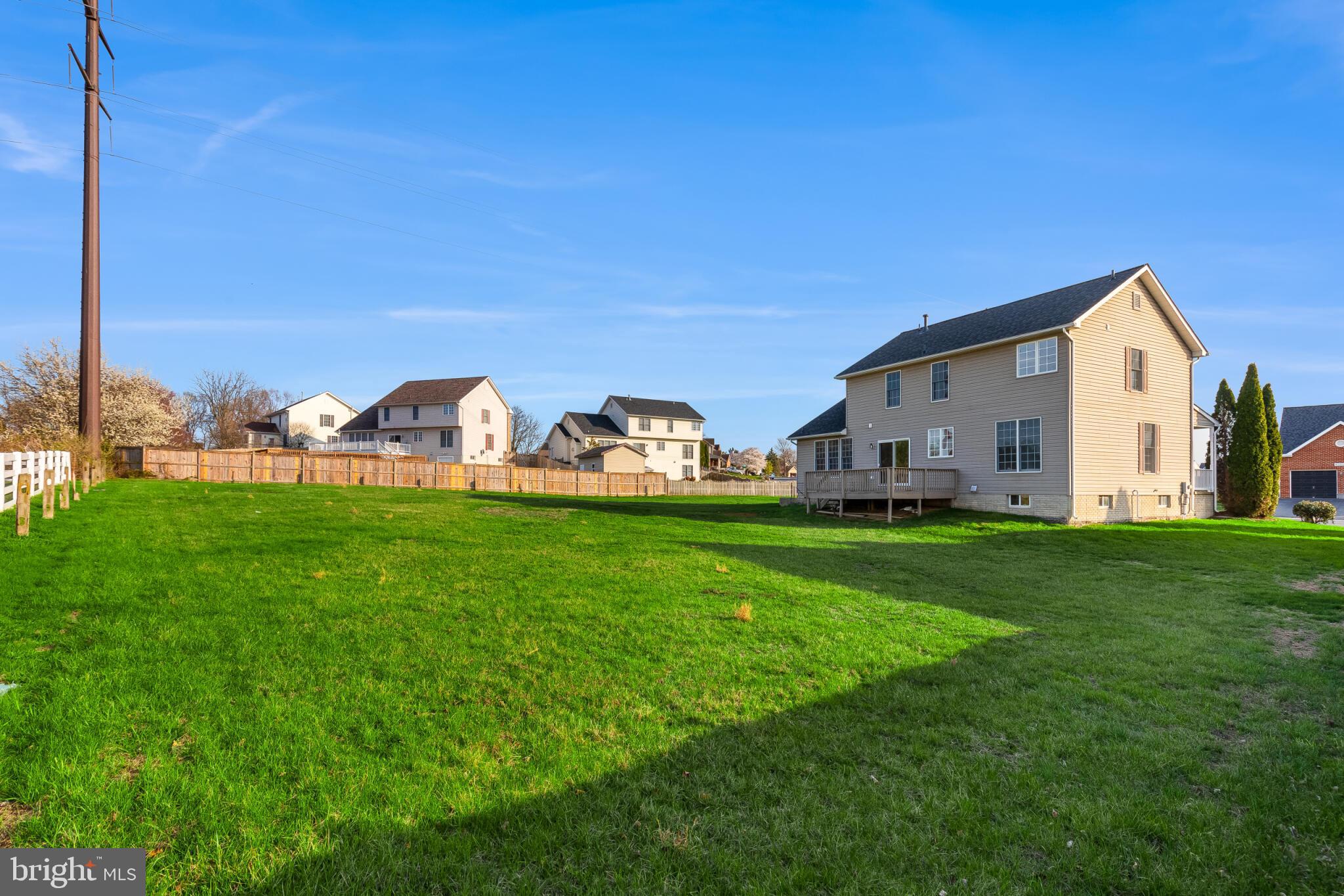 VILLAGE NORTH - Residential