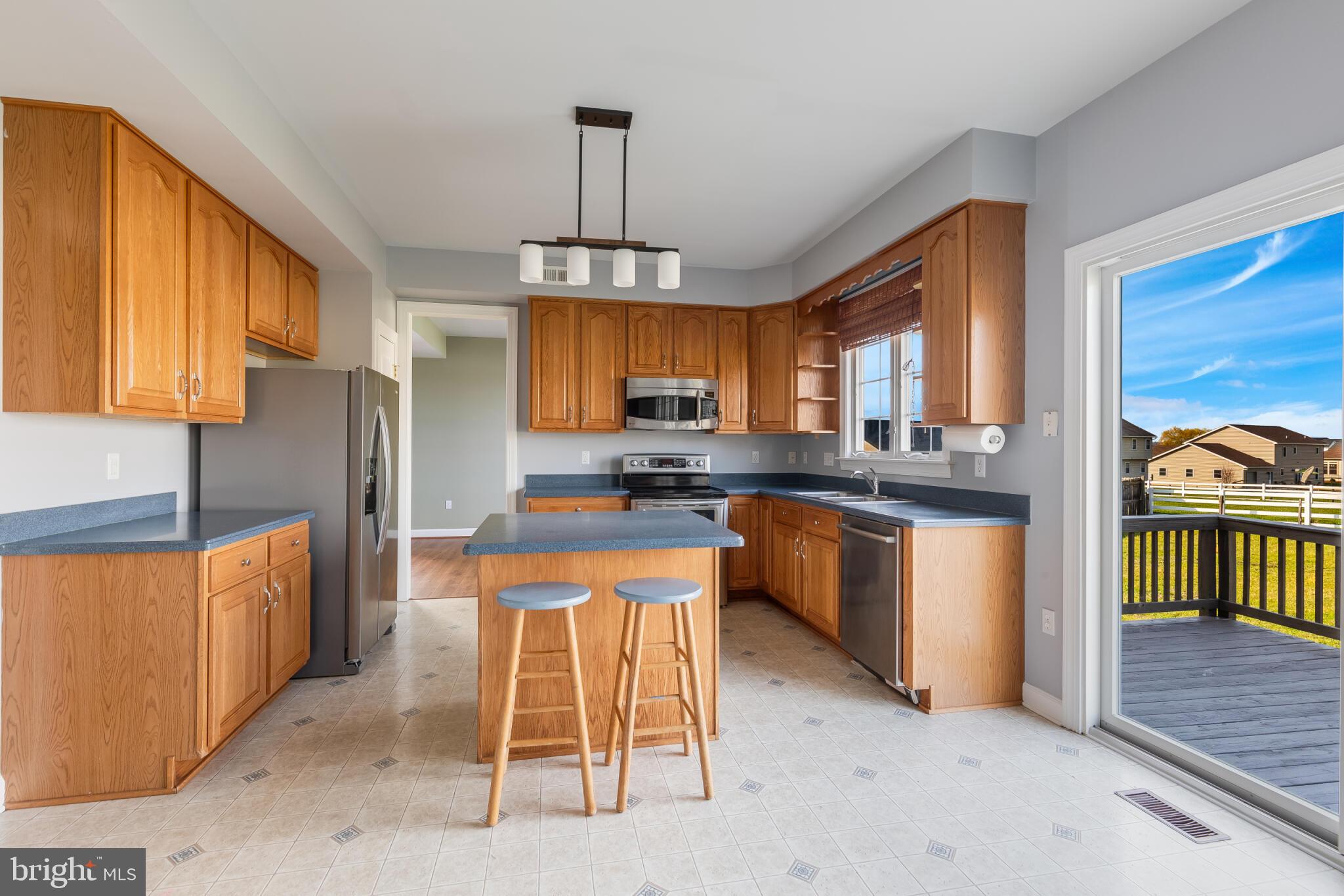 VILLAGE NORTH - Residential