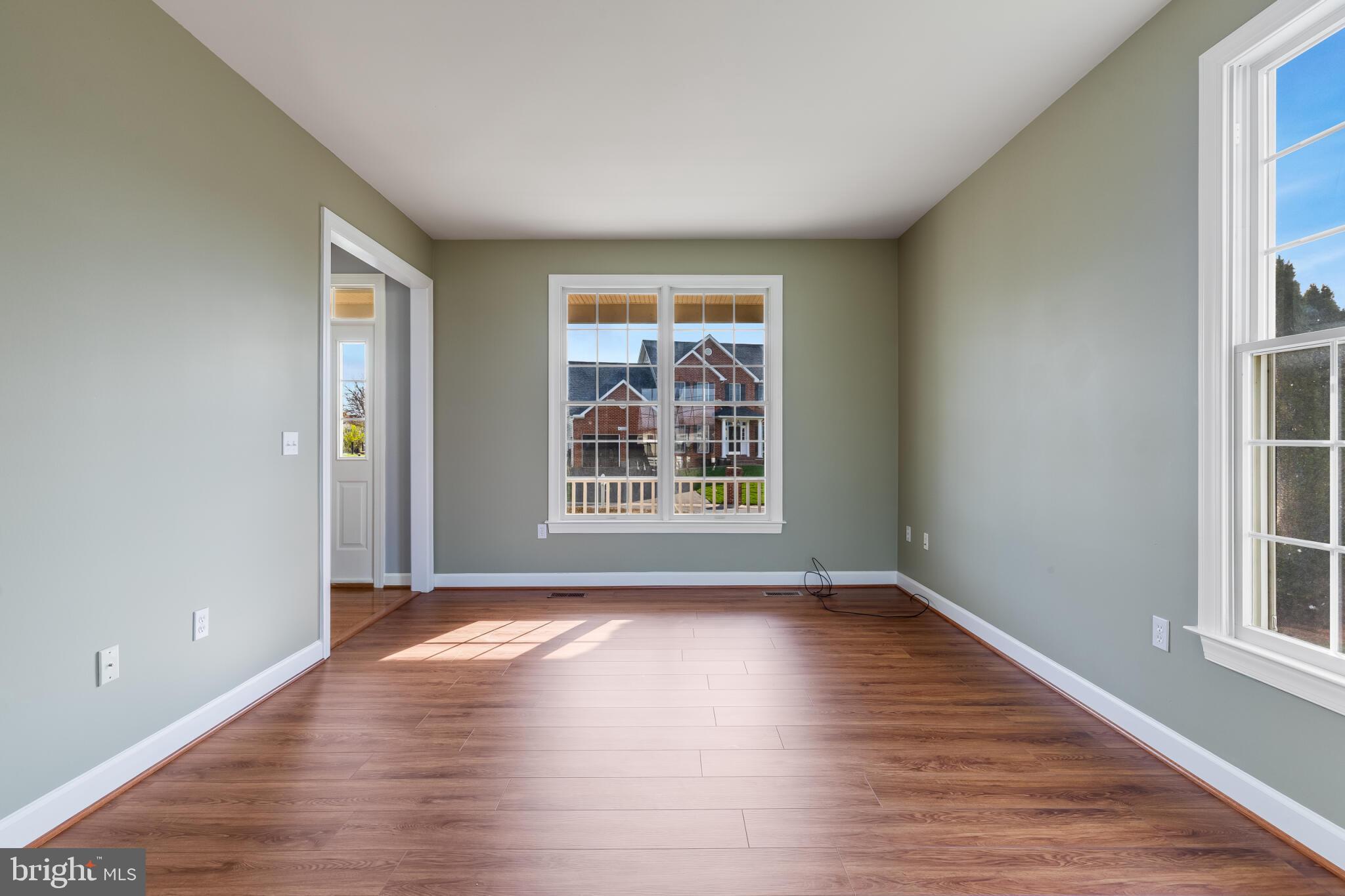 VILLAGE NORTH - Residential