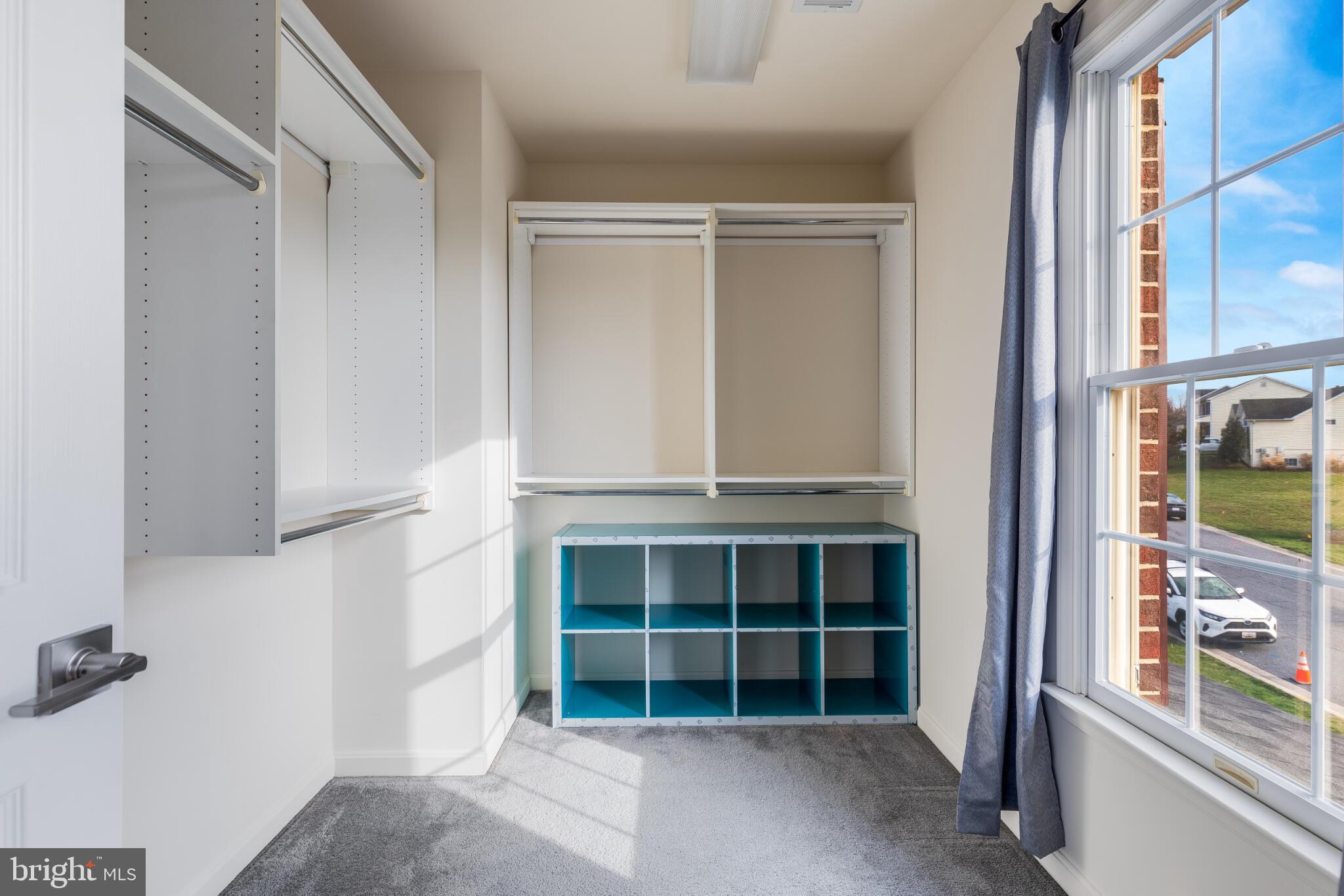 VILLAGE NORTH - Residential