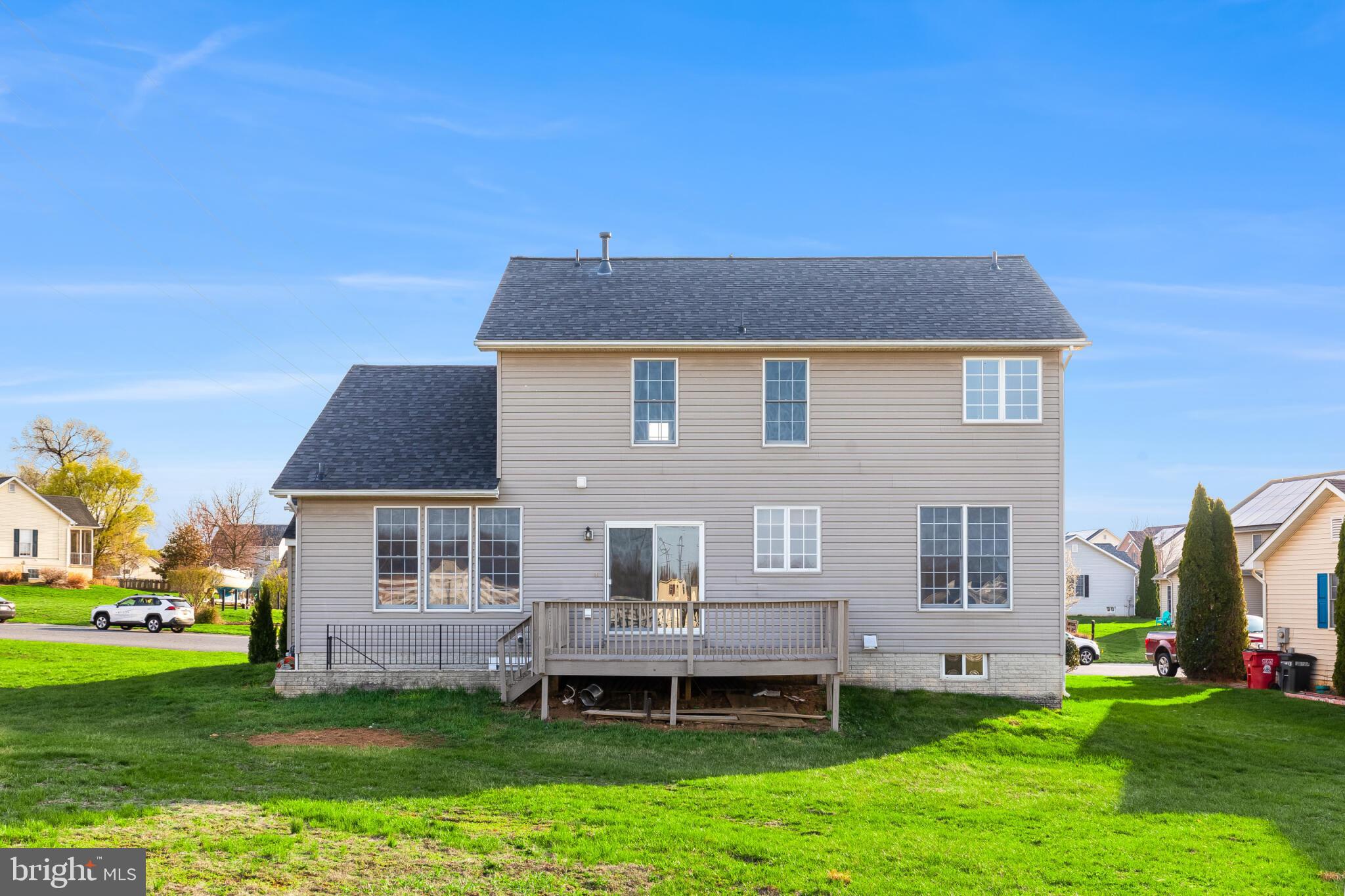 VILLAGE NORTH - Residential