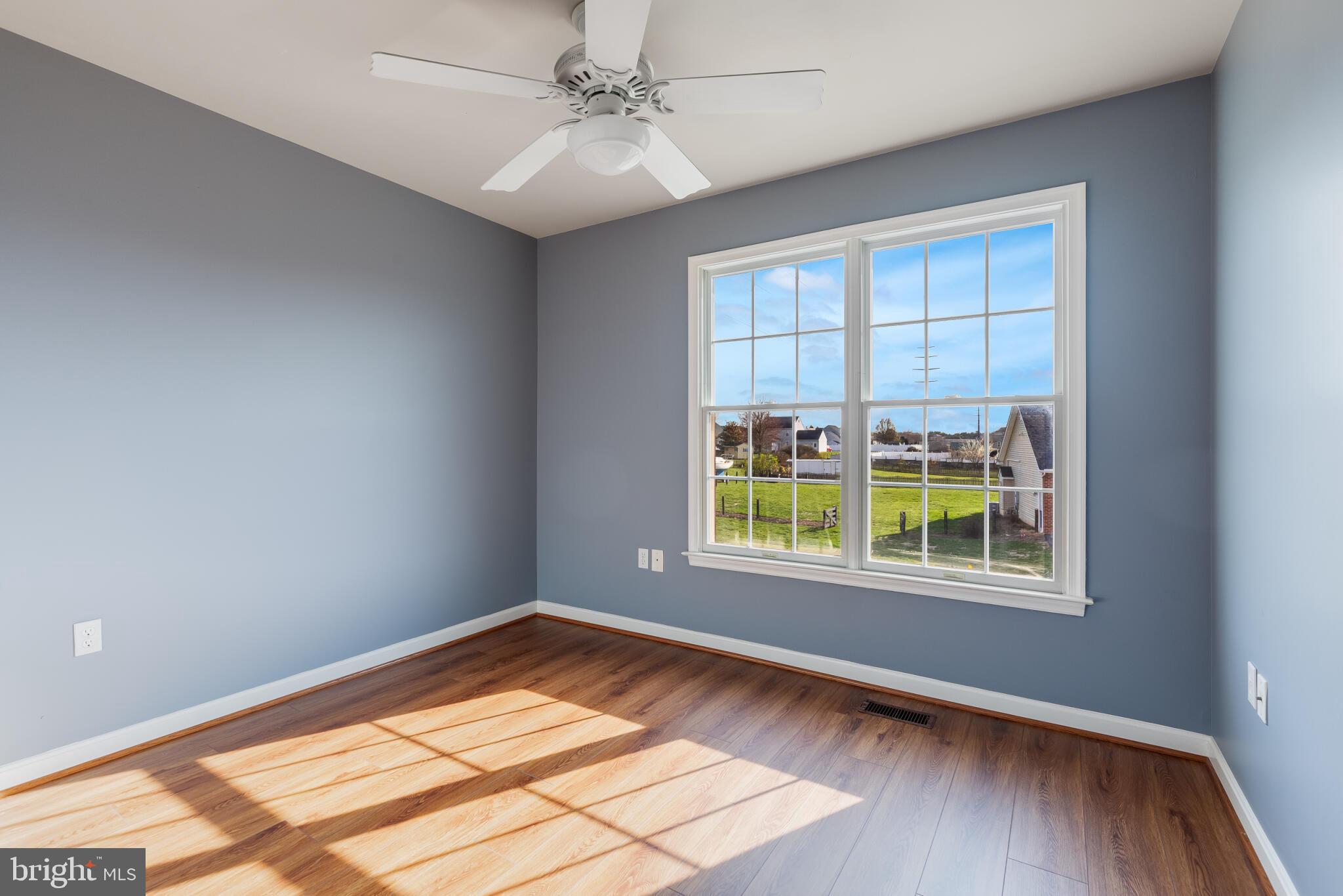 VILLAGE NORTH - Residential