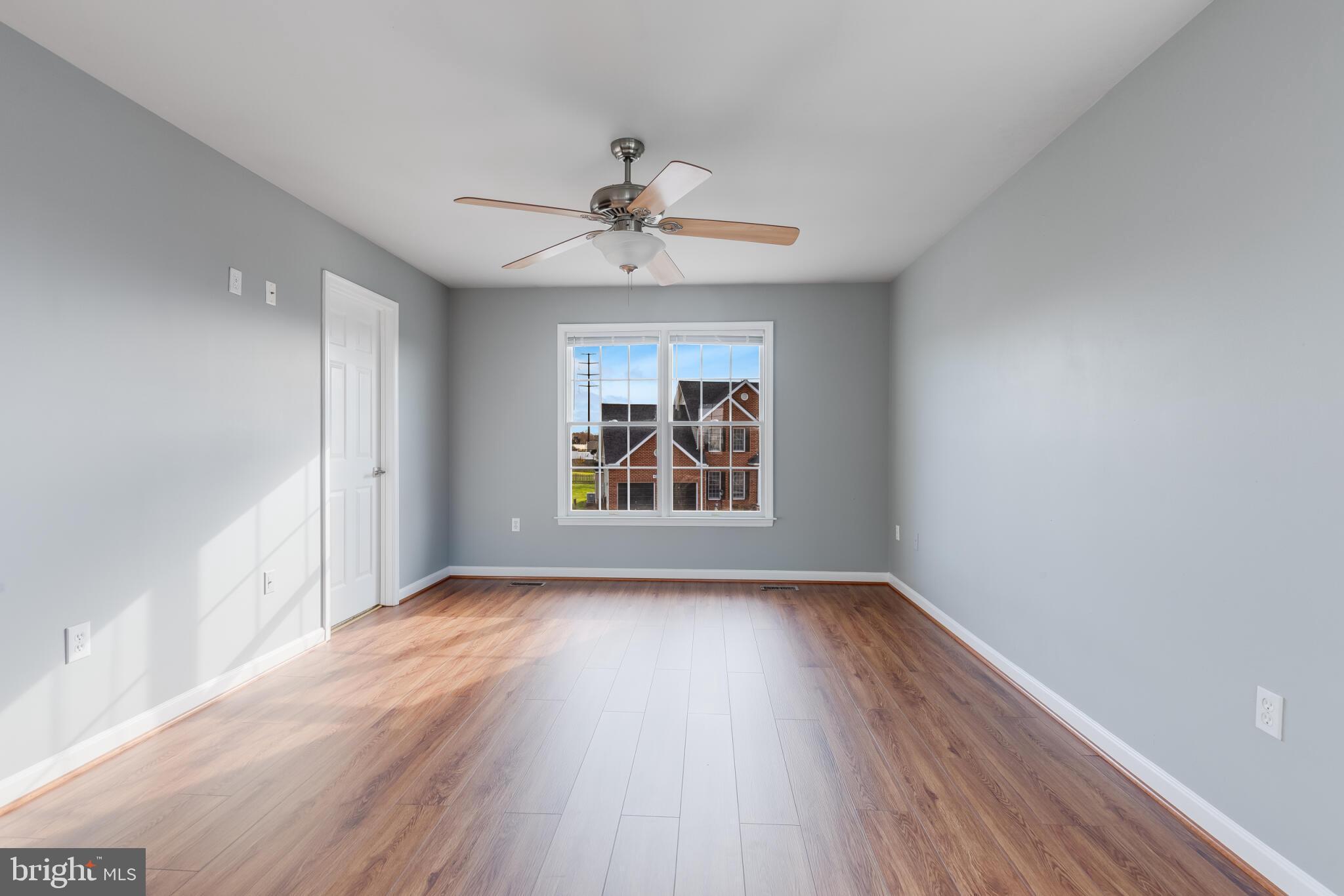 VILLAGE NORTH - Residential