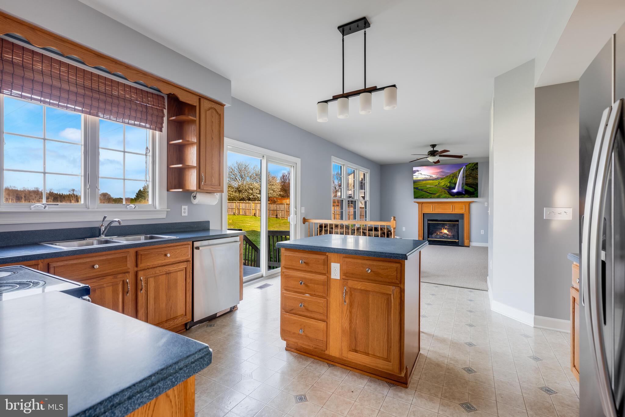 VILLAGE NORTH - Residential