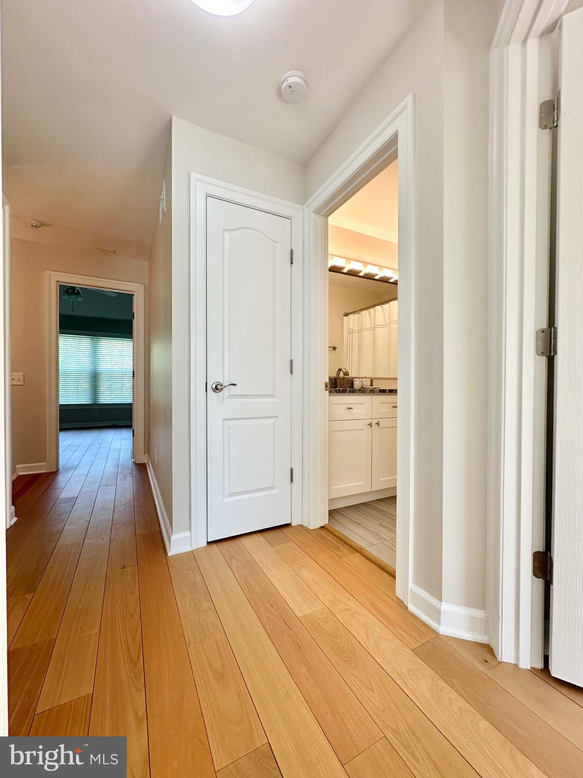 STONEGATE MEWS - Residential Lease