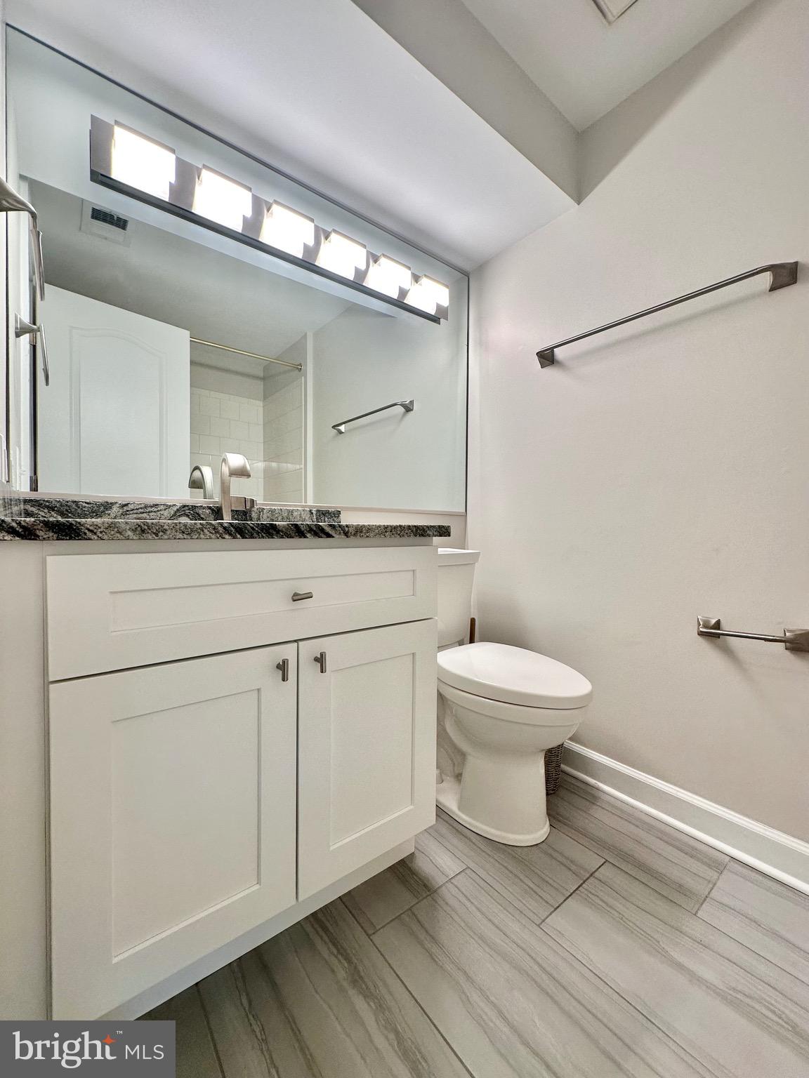 STONEGATE MEWS - Residential Lease