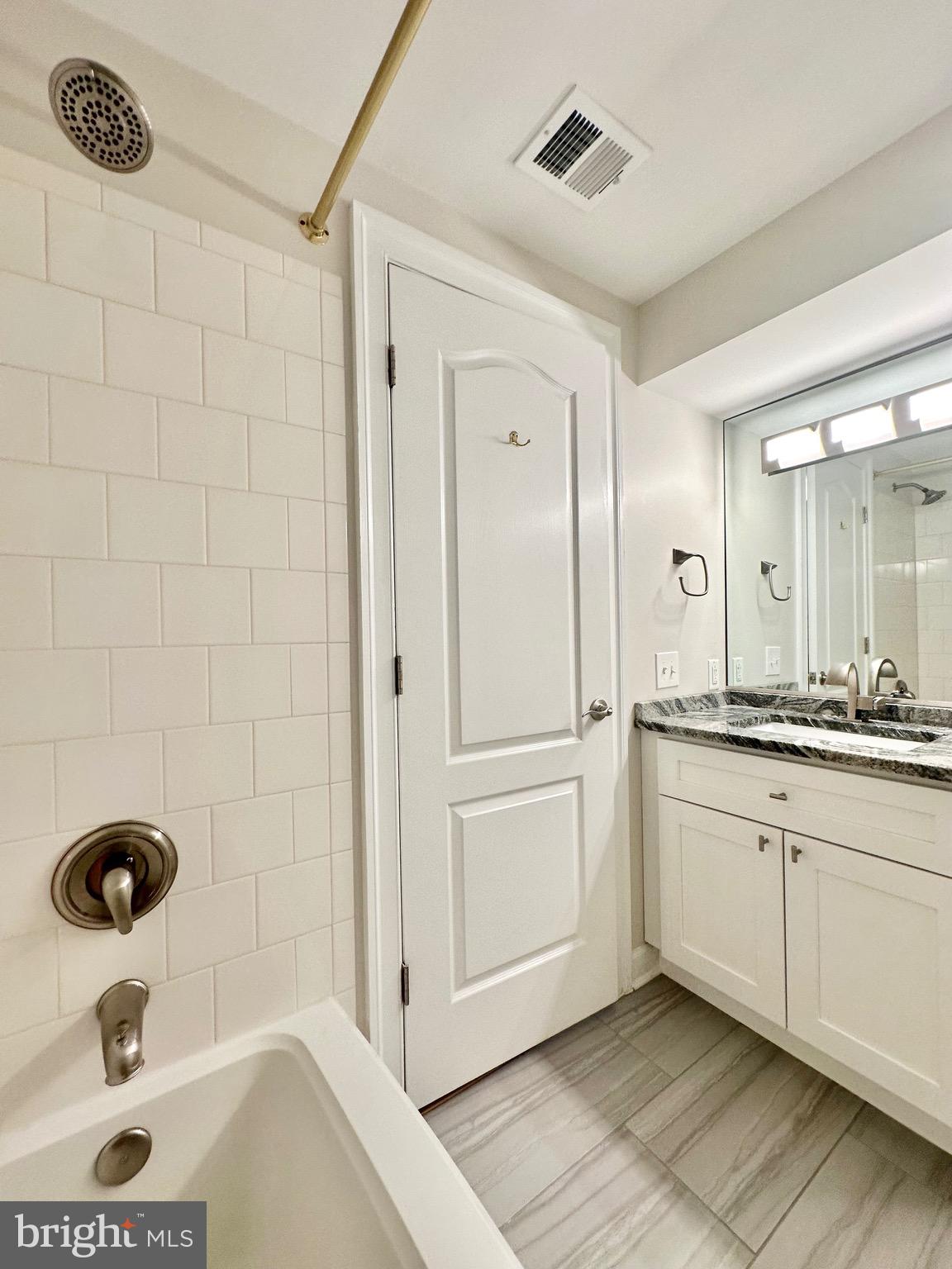 STONEGATE MEWS - Residential Lease