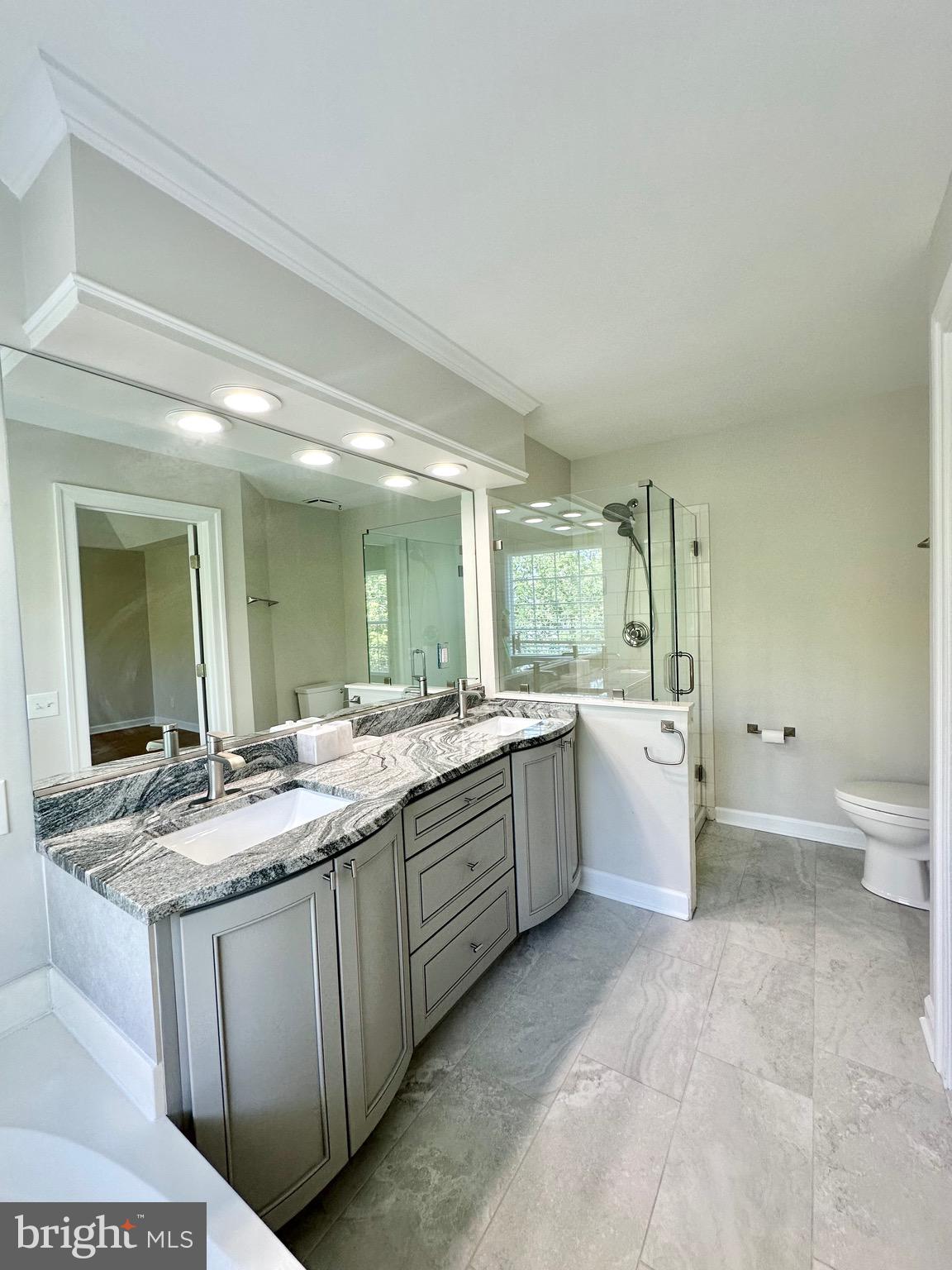 STONEGATE MEWS - Residential Lease