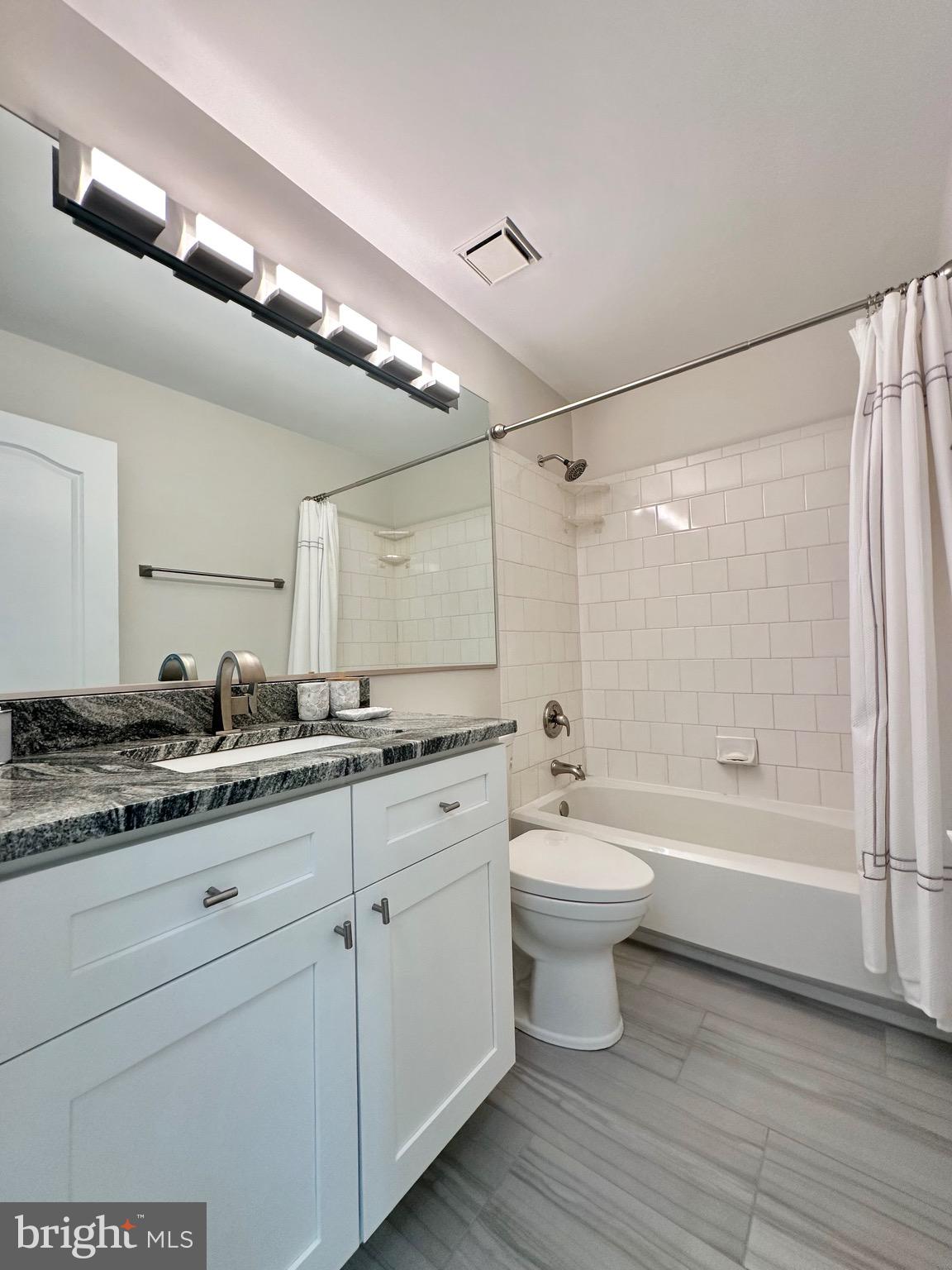 STONEGATE MEWS - Residential Lease