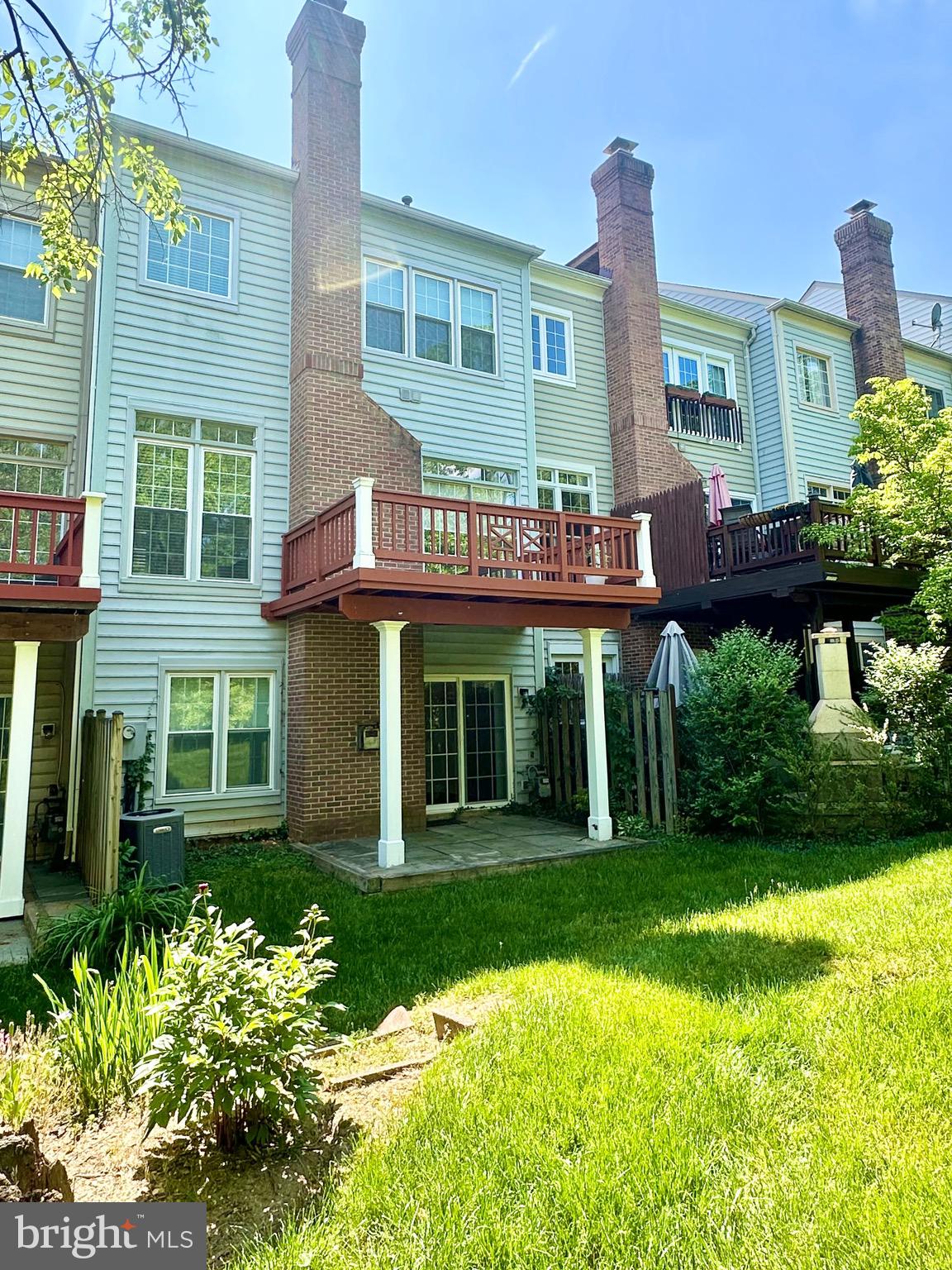 STONEGATE MEWS - Residential Lease