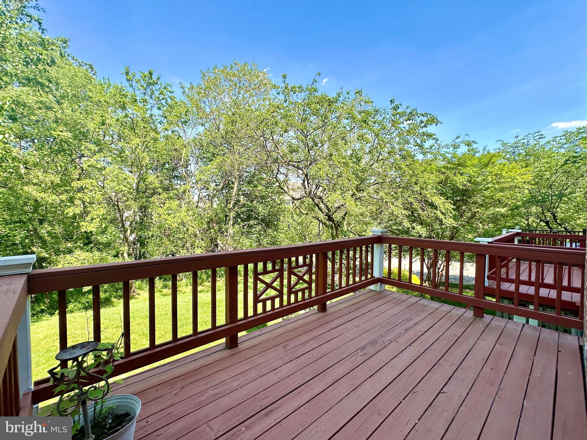 STONEGATE MEWS - Residential Lease