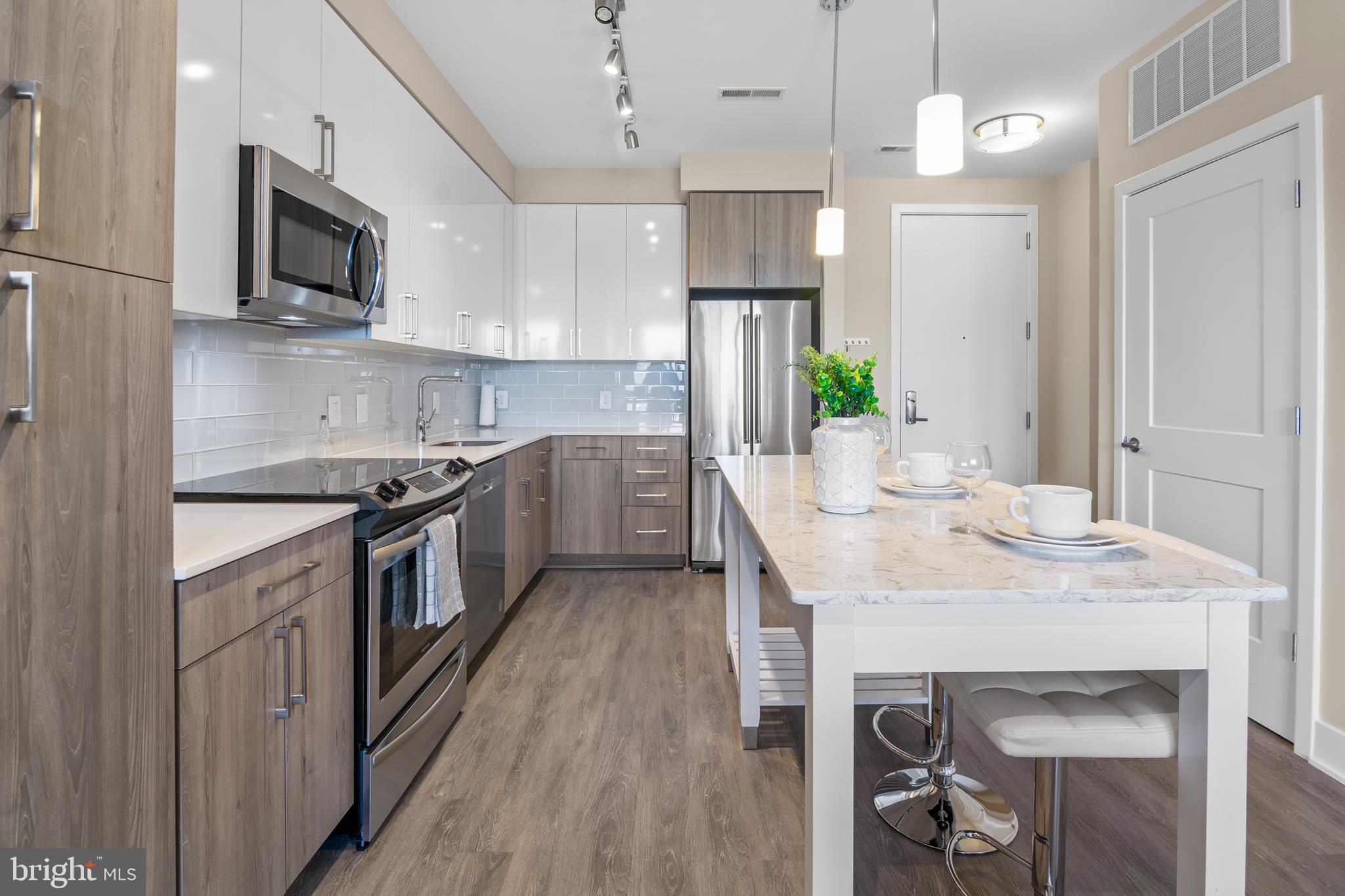 145 RIVERHAVEN DRIVE 359