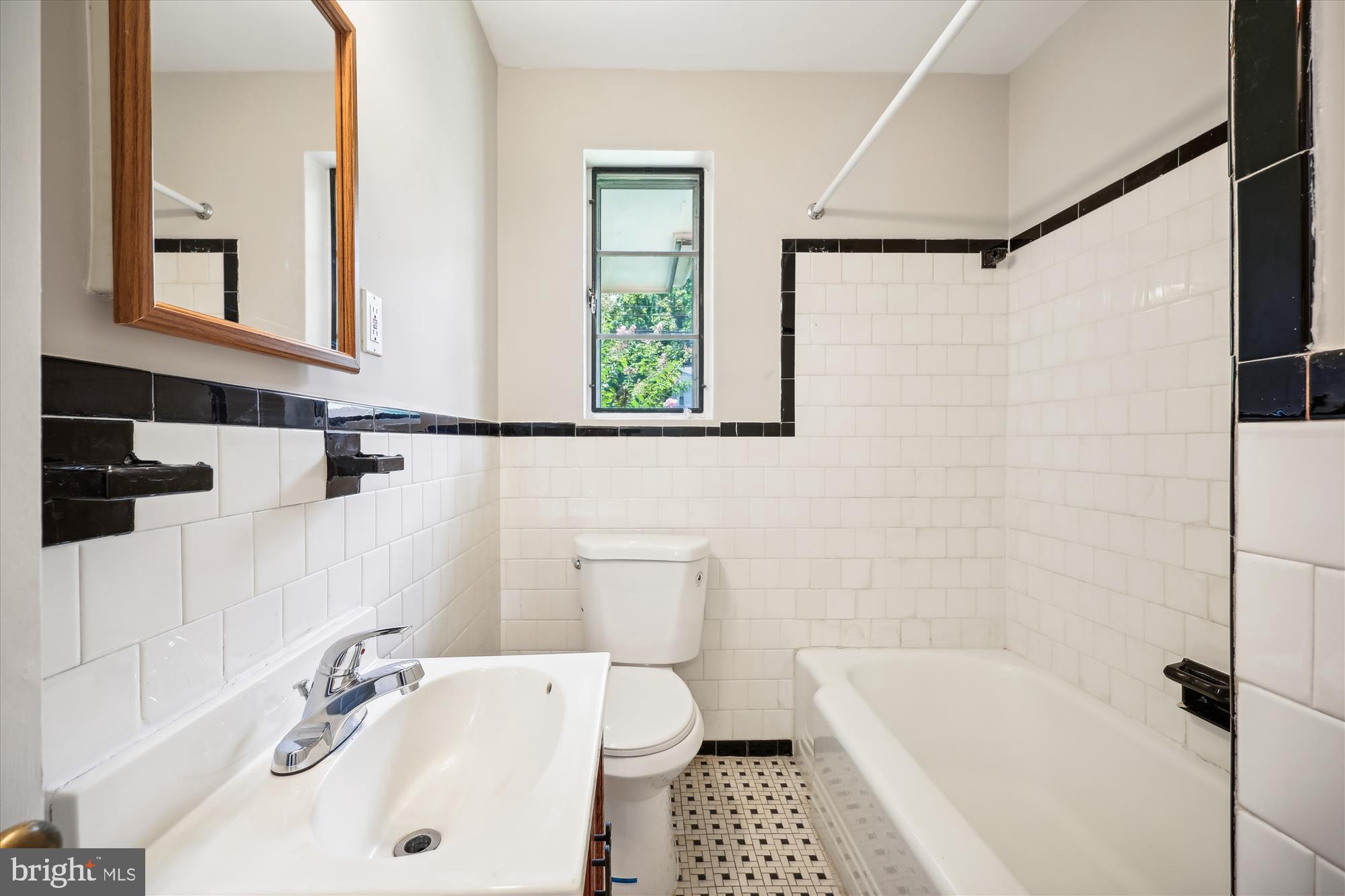 ROCKLAND - Residential