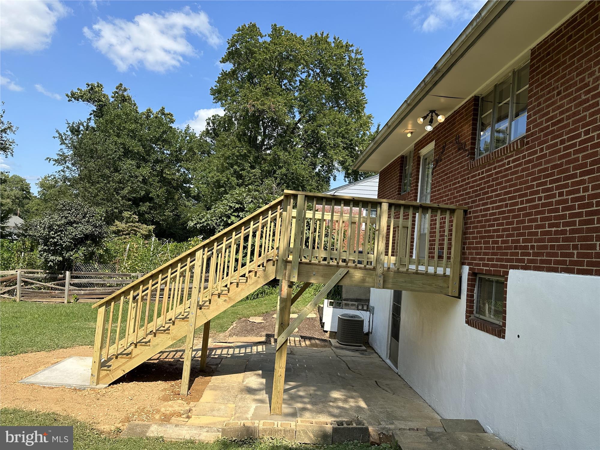 ROCKLAND - Residential