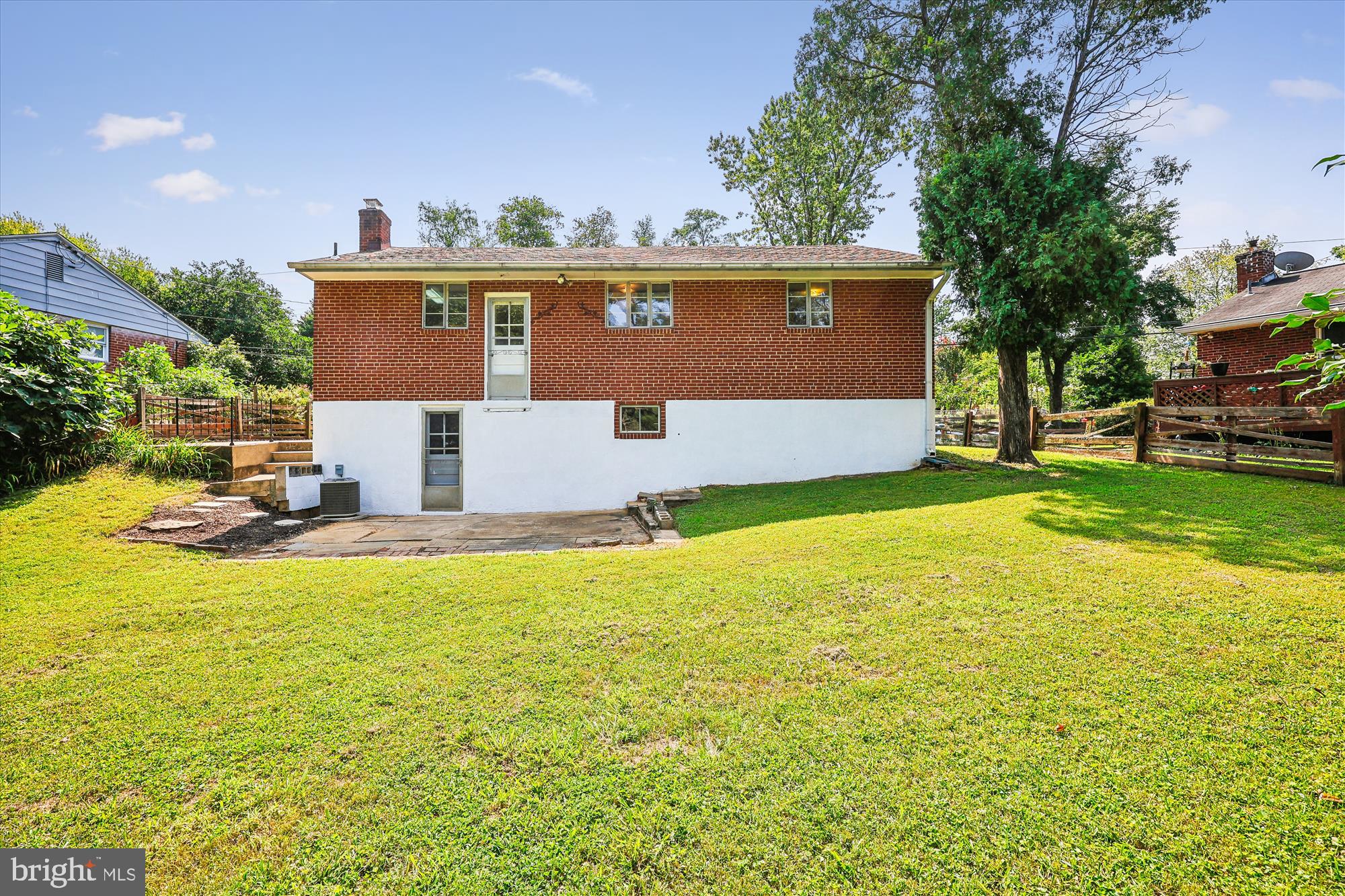 ROCKLAND - Residential