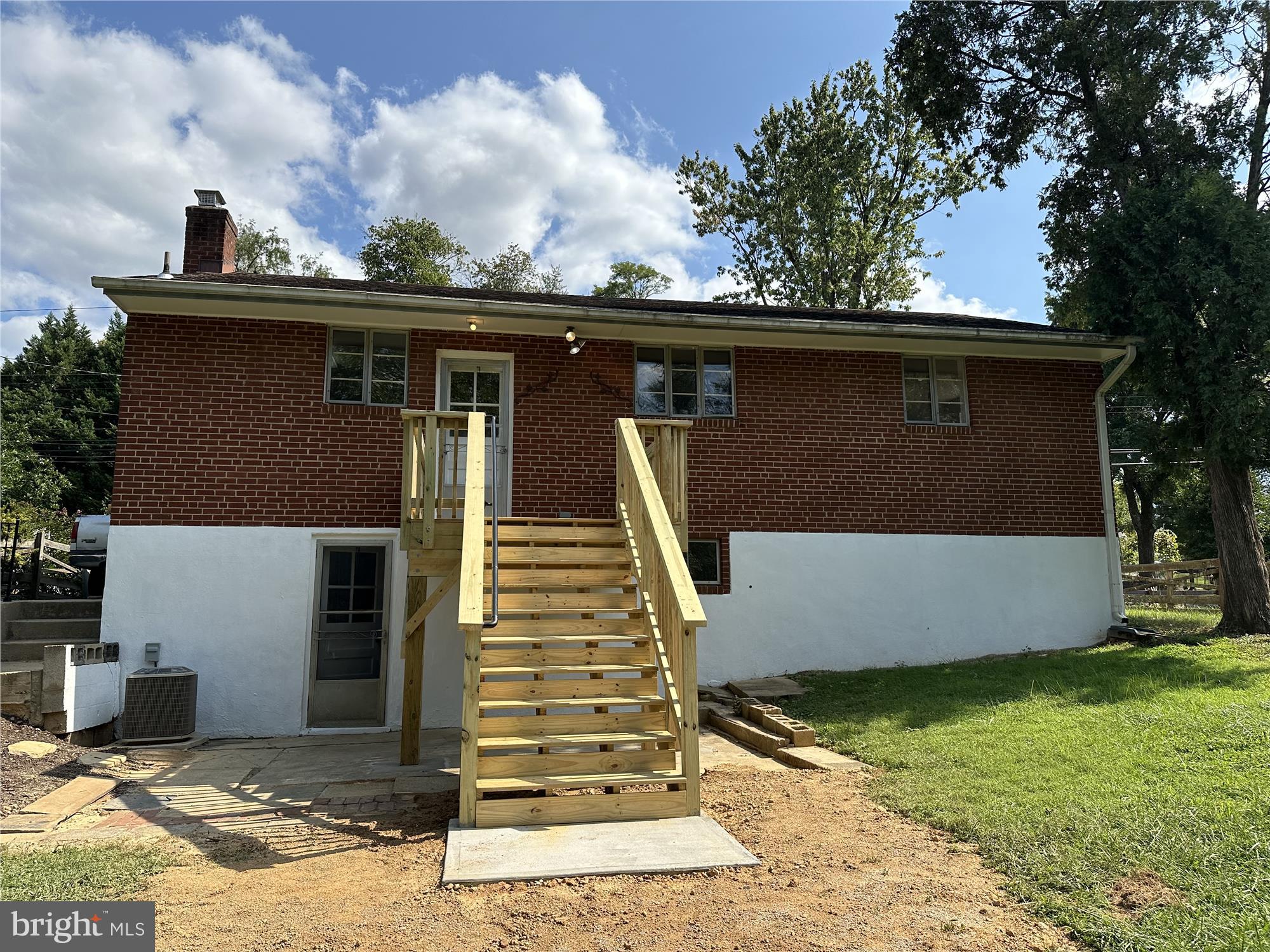 ROCKLAND - Residential