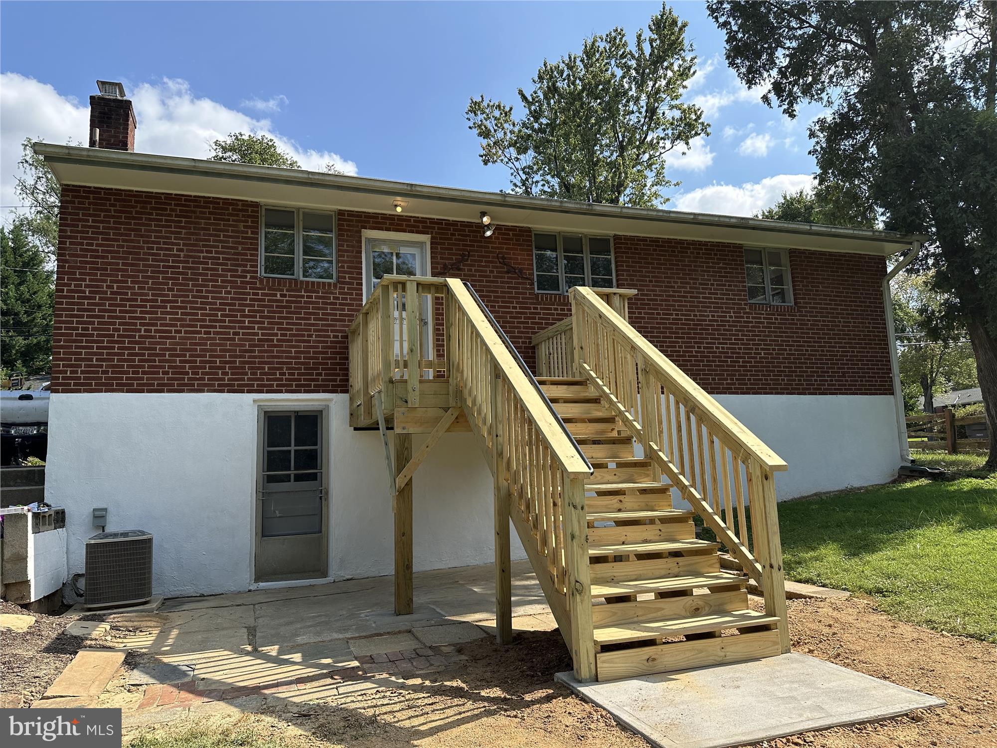 ROCKLAND - Residential