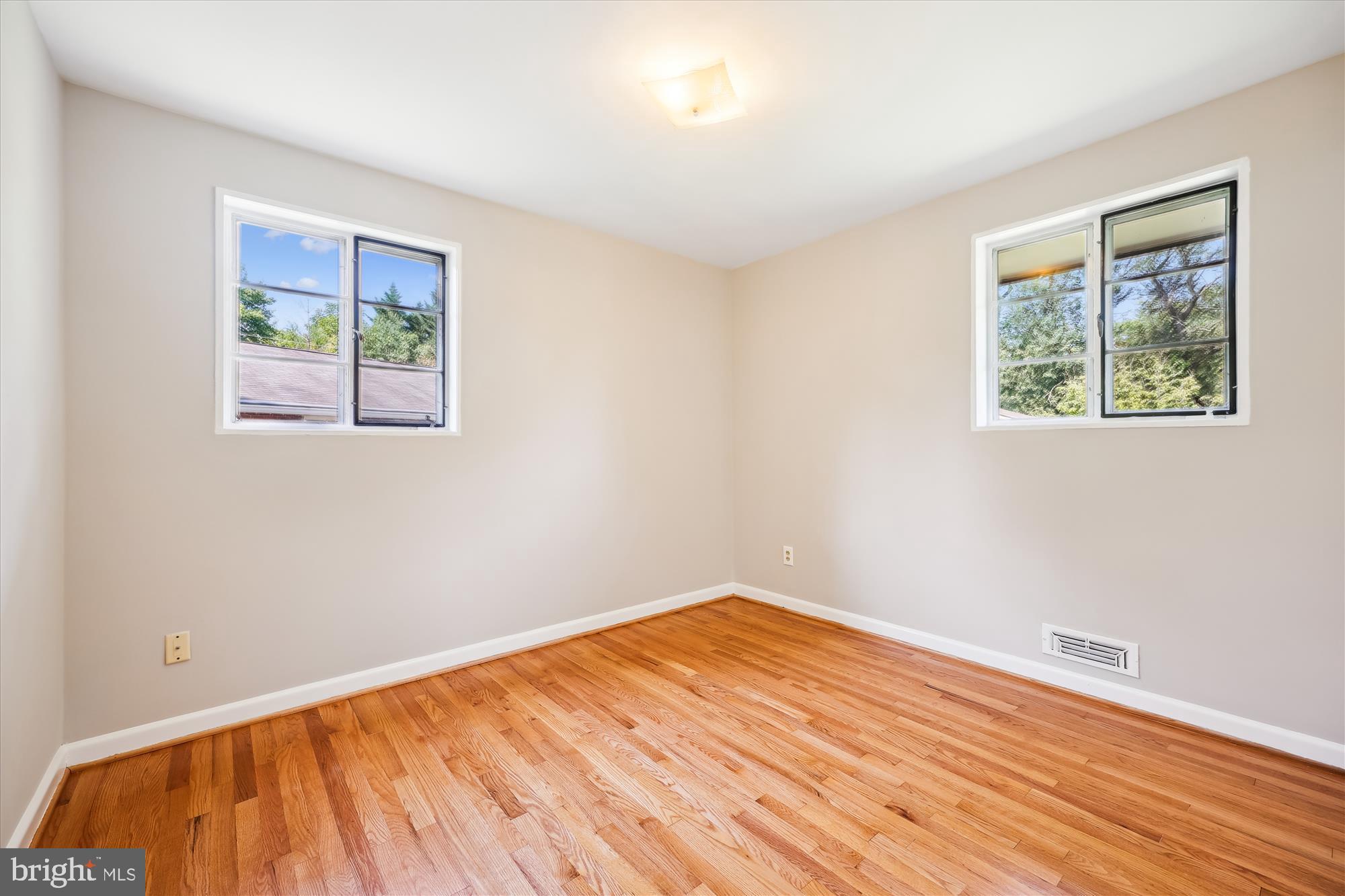 ROCKLAND - Residential