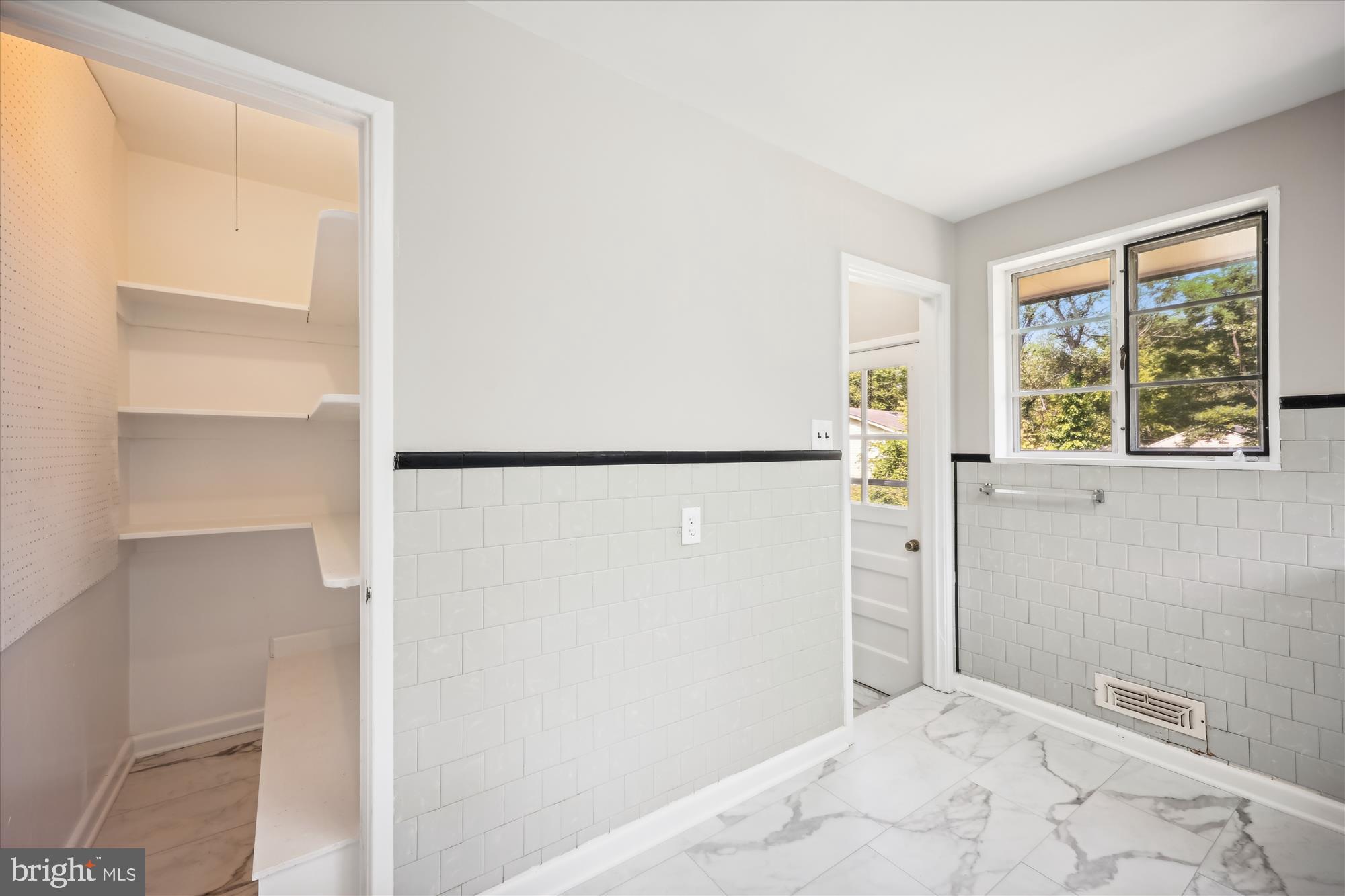 ROCKLAND - Residential