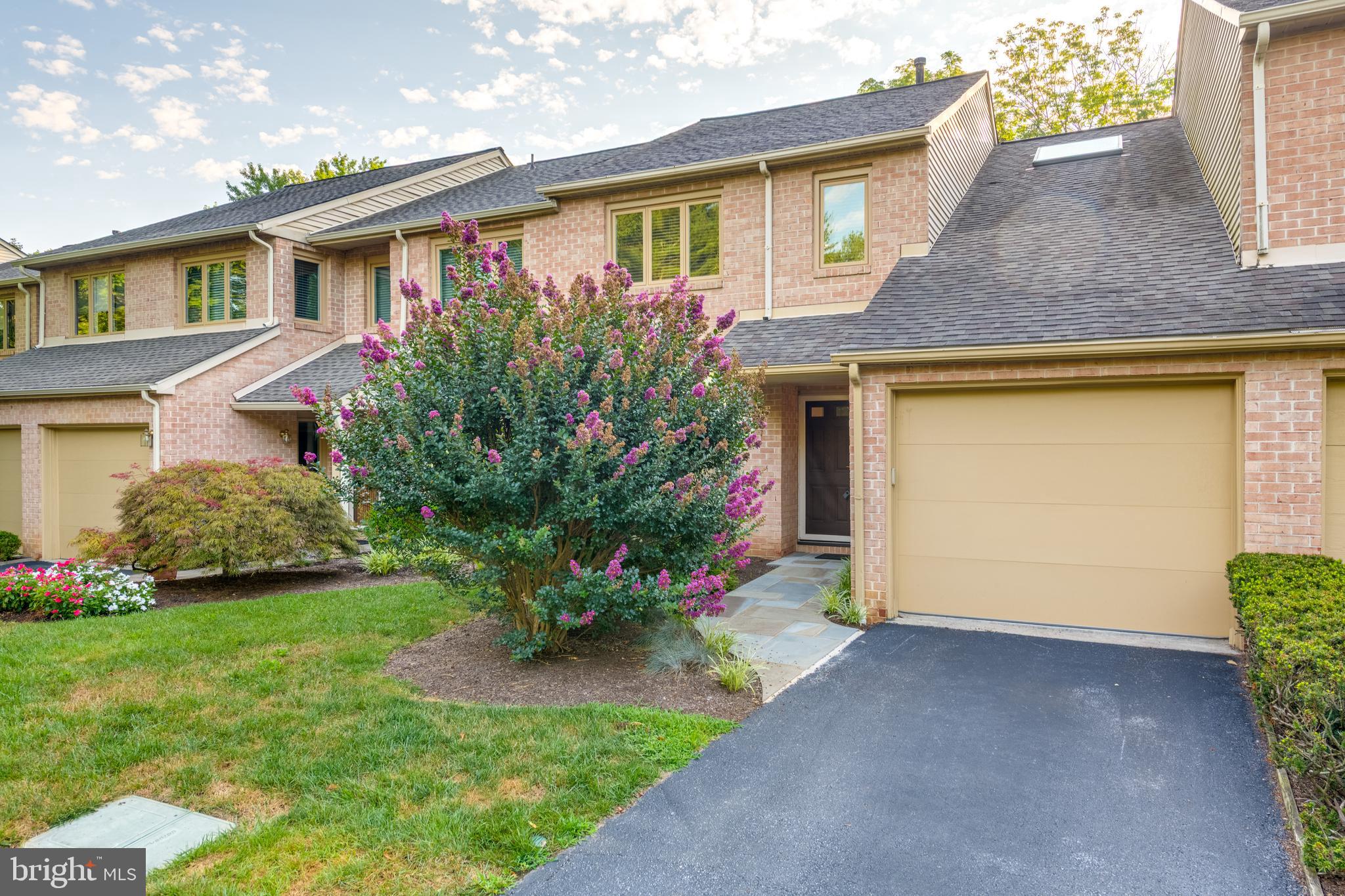 CHESTERBROOK/QUART - Residential Lease