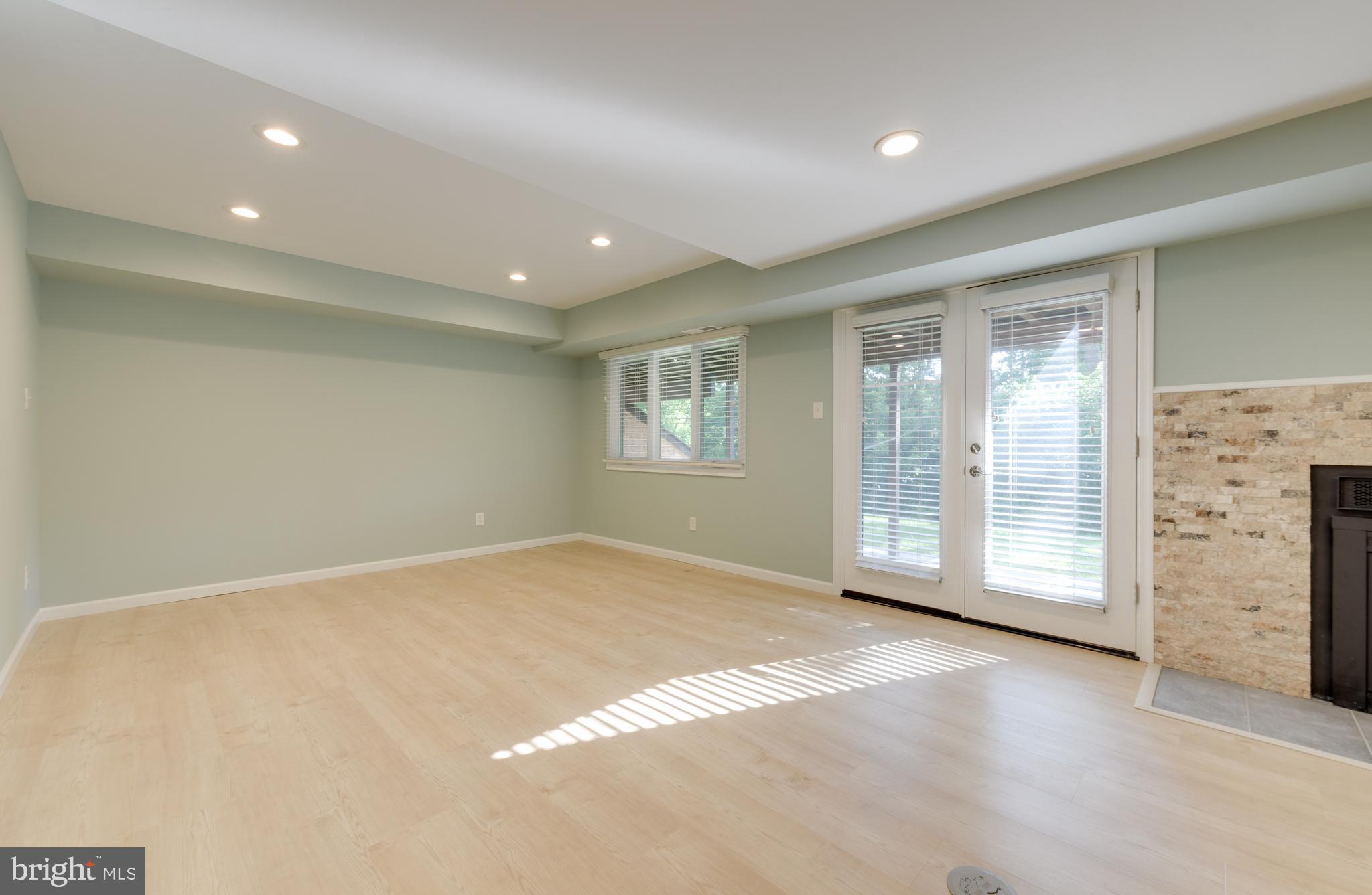 CHESTERBROOK/QUART - Residential Lease